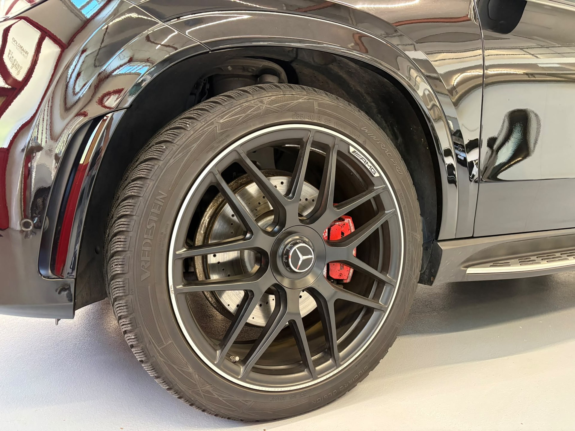 MERCEDES-BENZ GLE 400 d 4Matic AMG Line 9G-Tronic-image-25