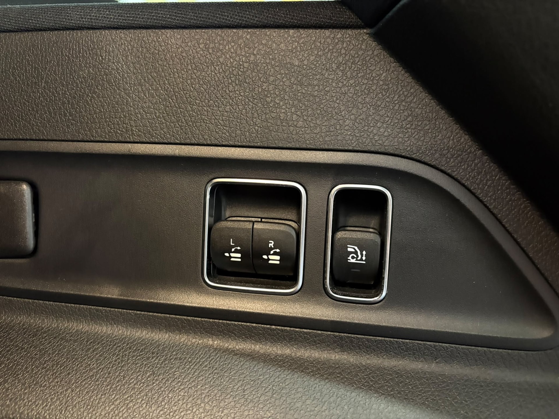 MERCEDES-BENZ GLE 400 d 4Matic AMG Line 9G-Tronic-image-13