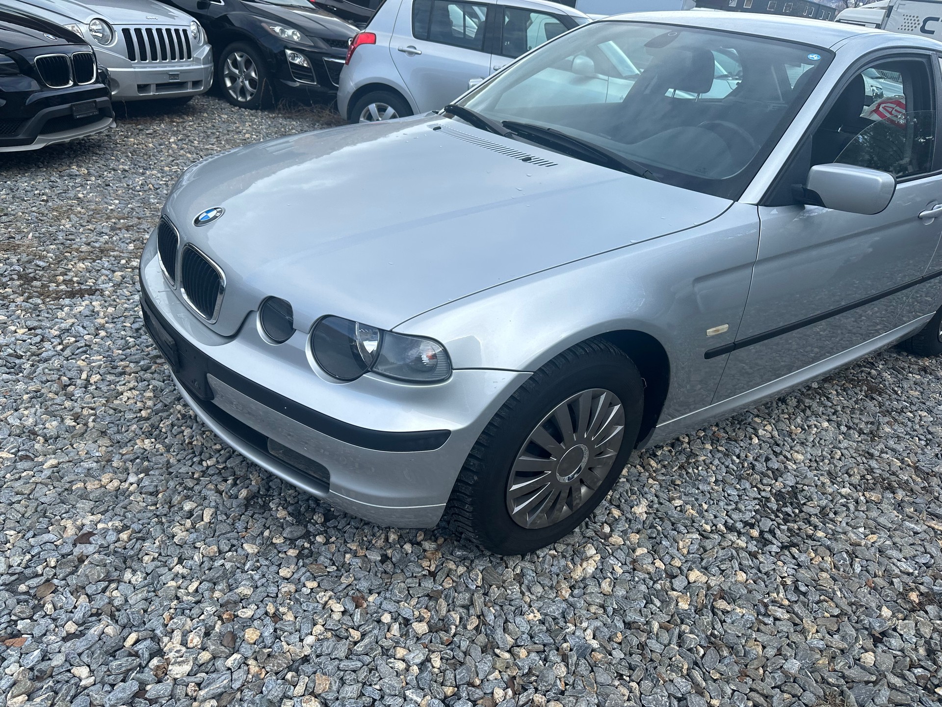BMW 318 ti Compact-image-1