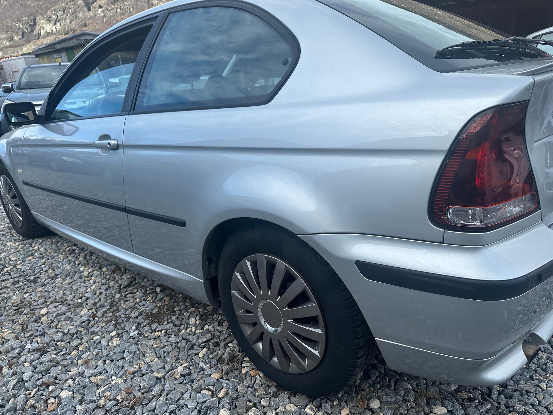 BMW 318 ti Compact-image-9