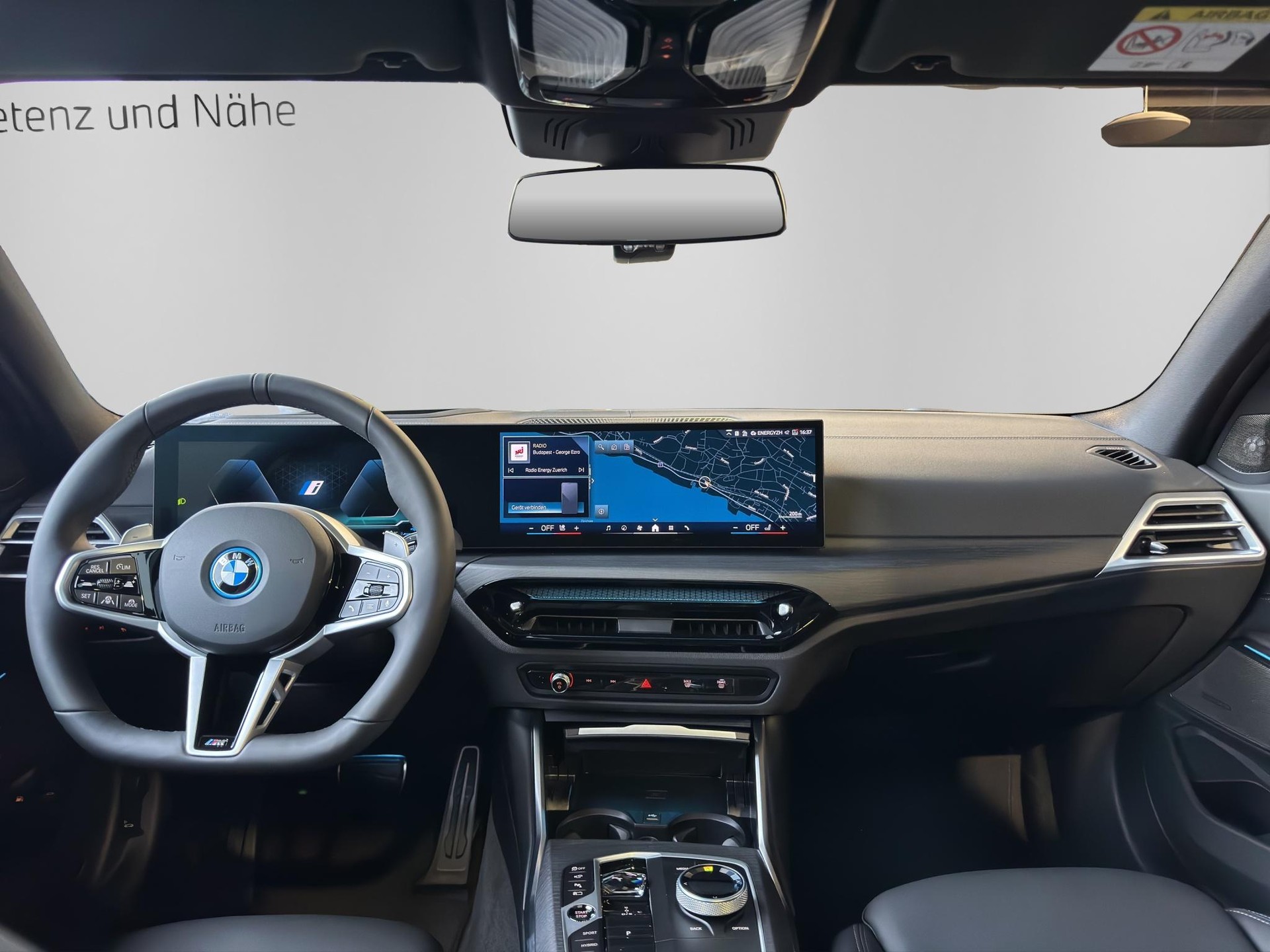 BMW 330e xDrive Touring M Sport Pro-image-13