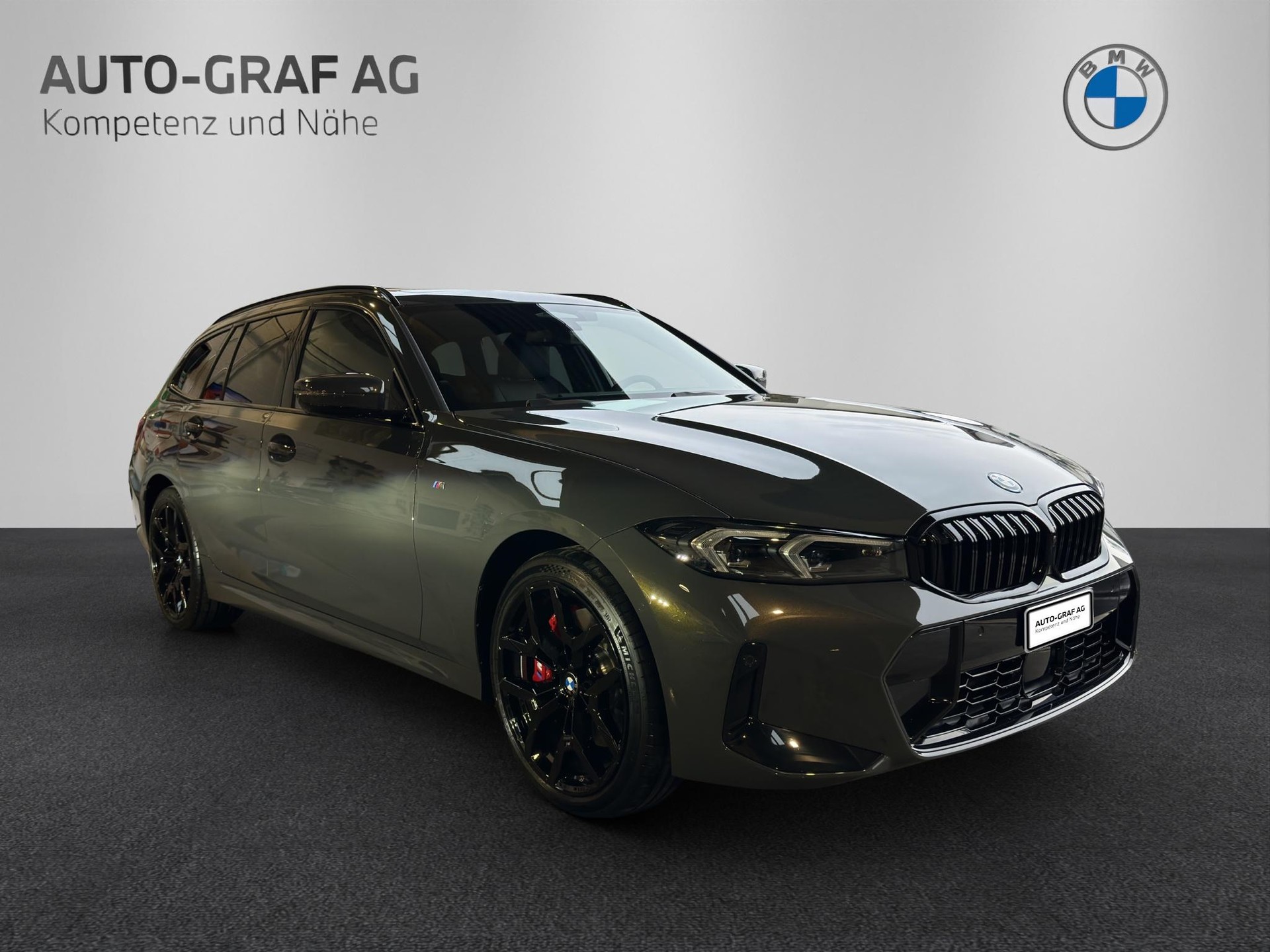 BMW 330e xDrive Touring M Sport Pro-image-6