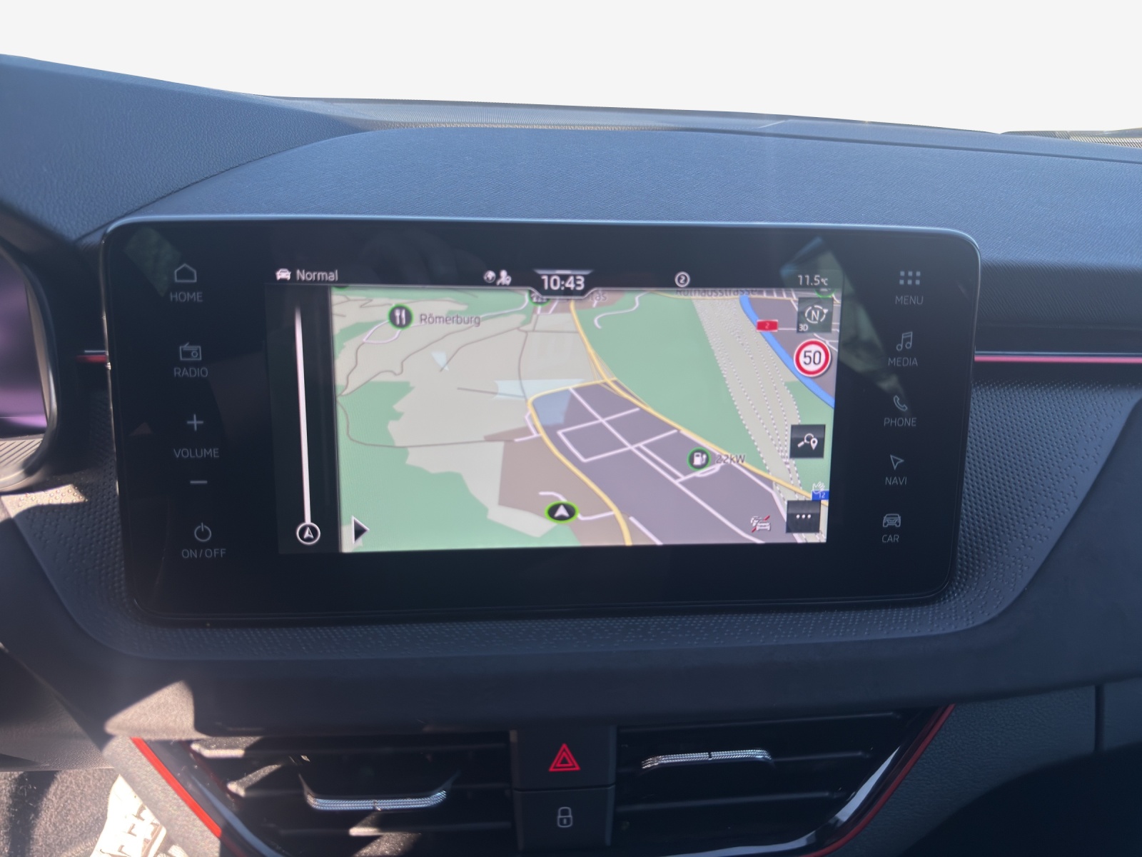 SKODA Kamiq 1.0 TSI Dynamic DSG-image-15