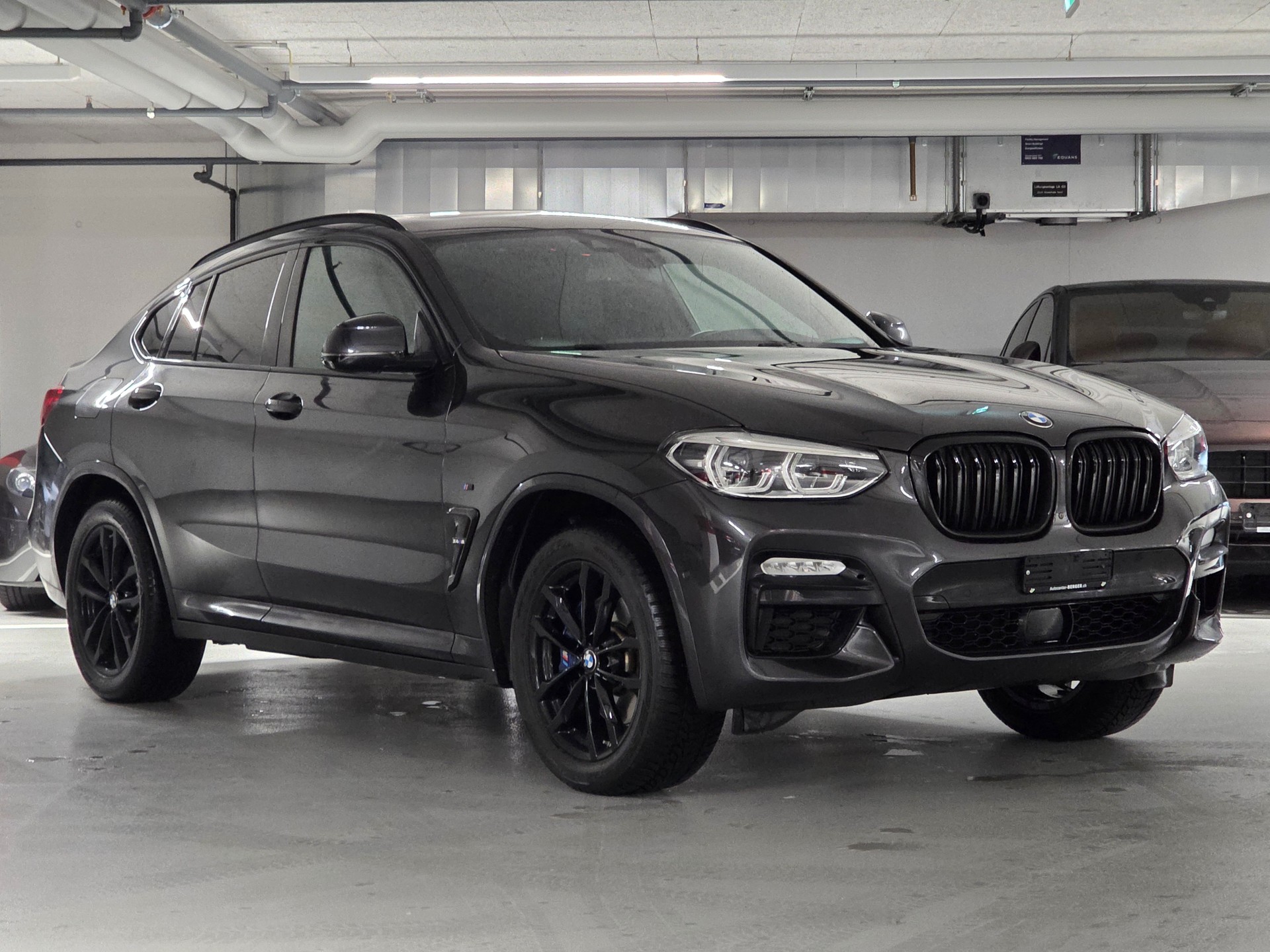 BMW X4 M40i Steptronic-showroom-element-2