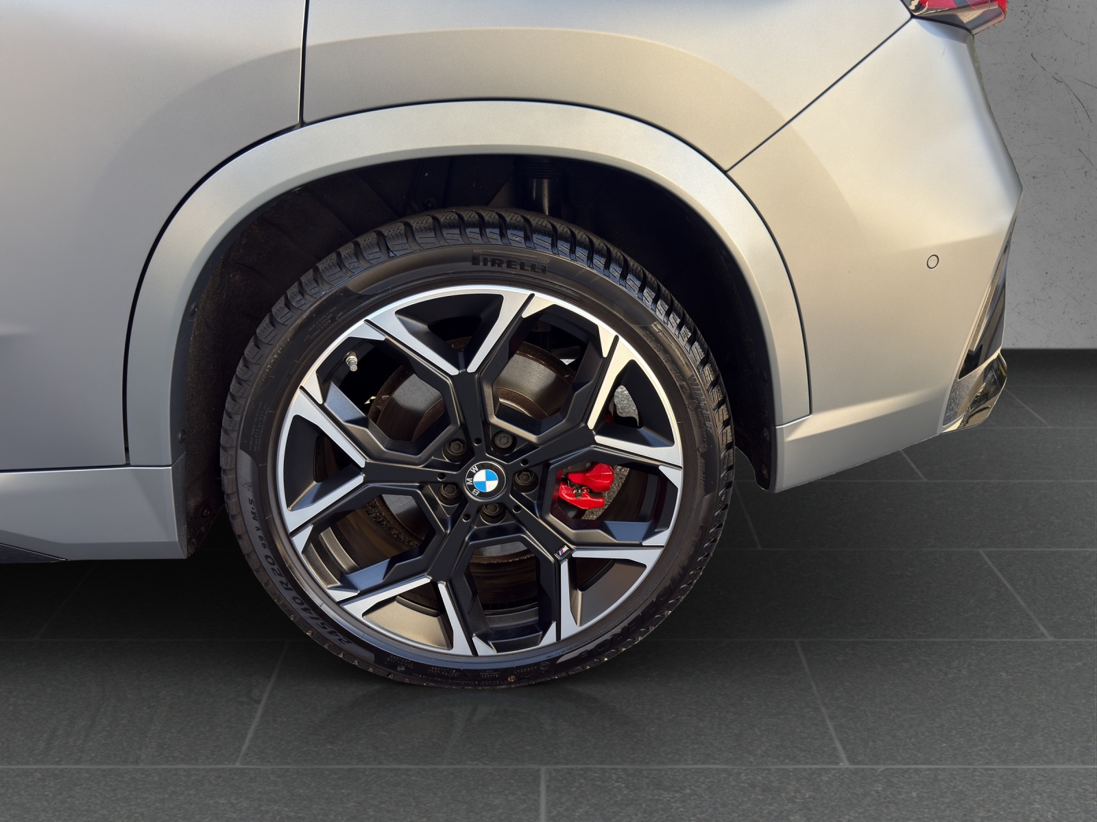 BMW X1 xDrive M35i-image-11