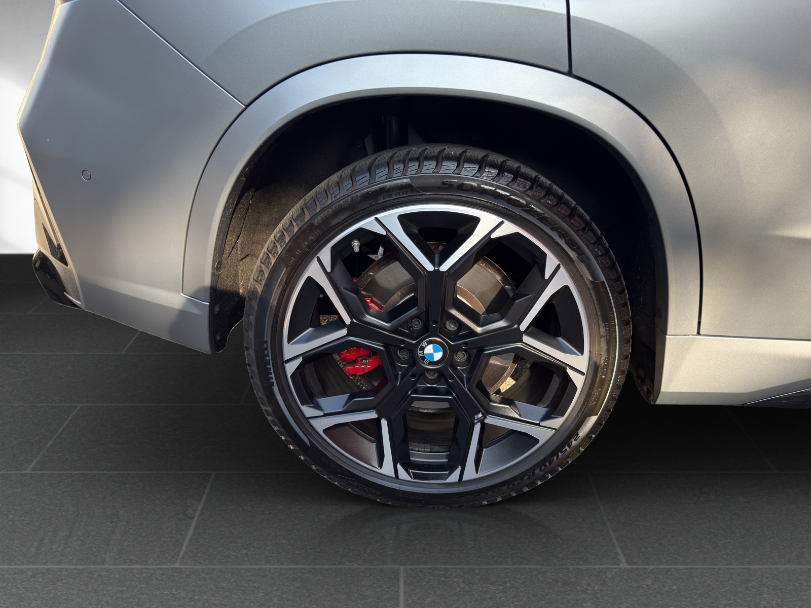 BMW X1 xDrive M35i-image-10