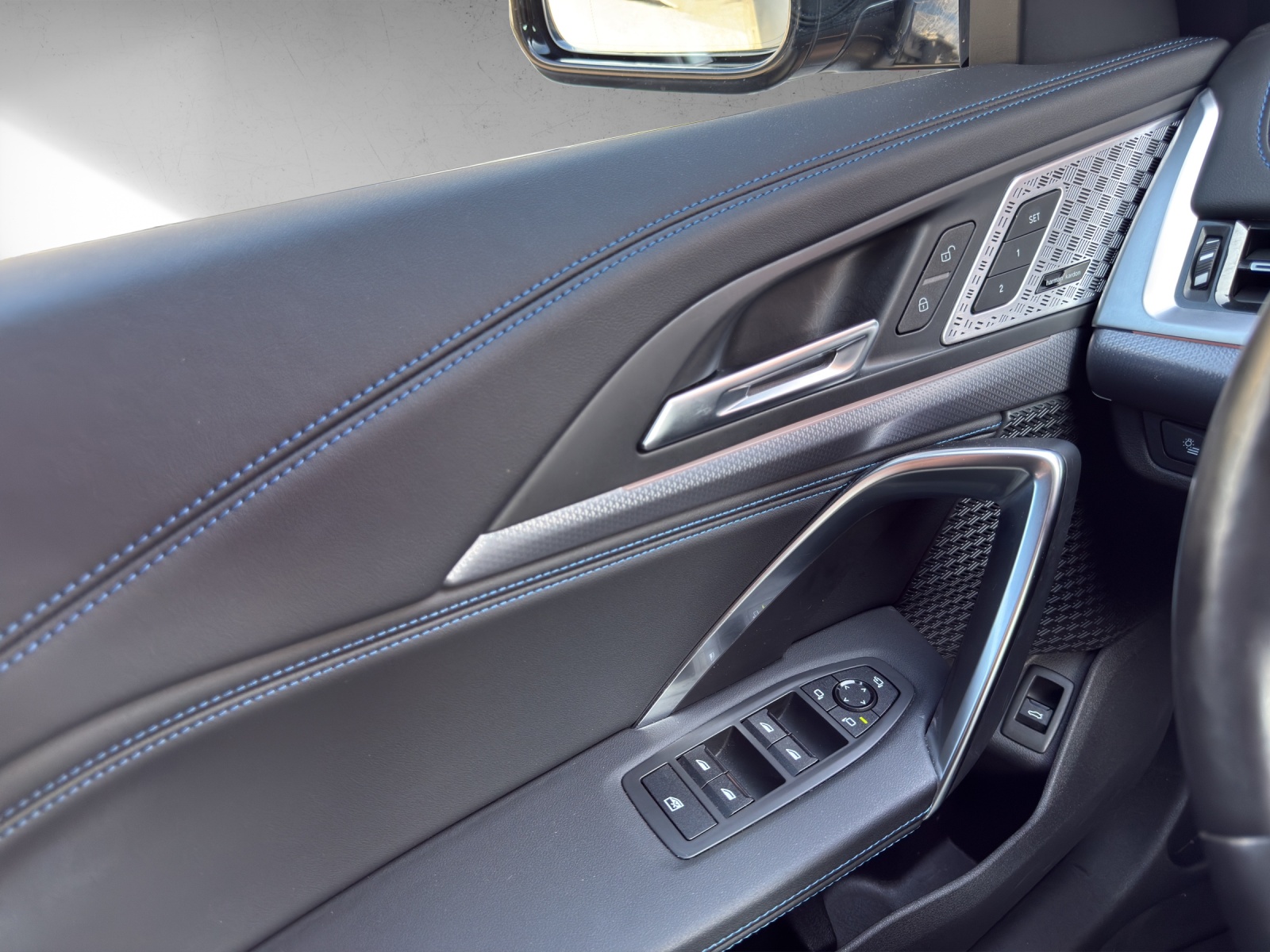 BMW X1 xDrive M35i-image-14