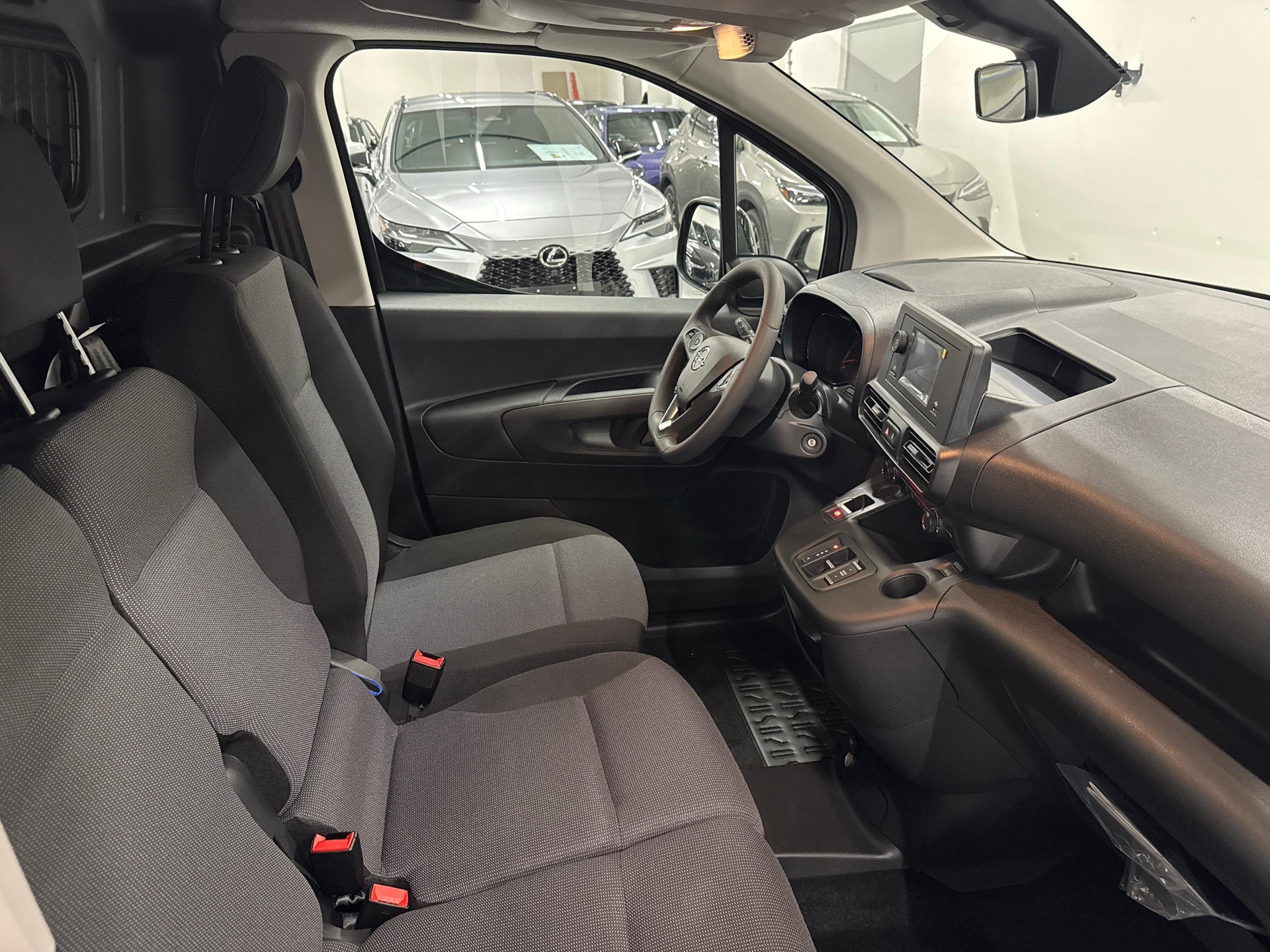 OPEL Combo-e Cargo 2.4 t Electric-image-9