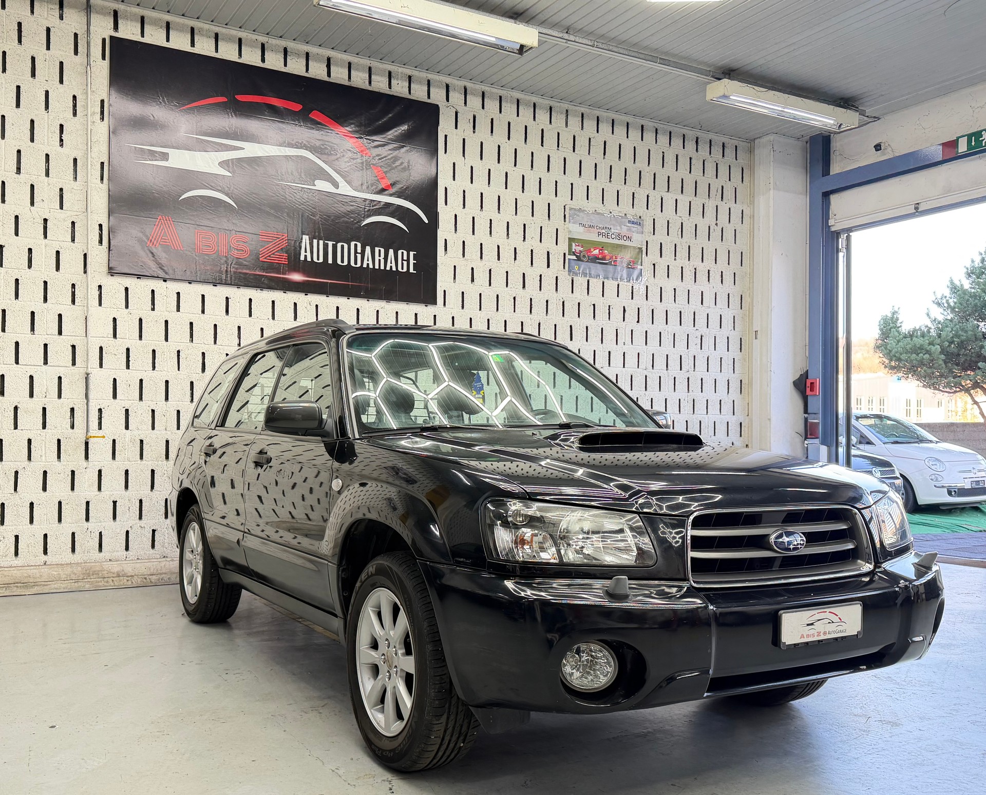 SUBARU Forester 2.0XT Automatic-image-2