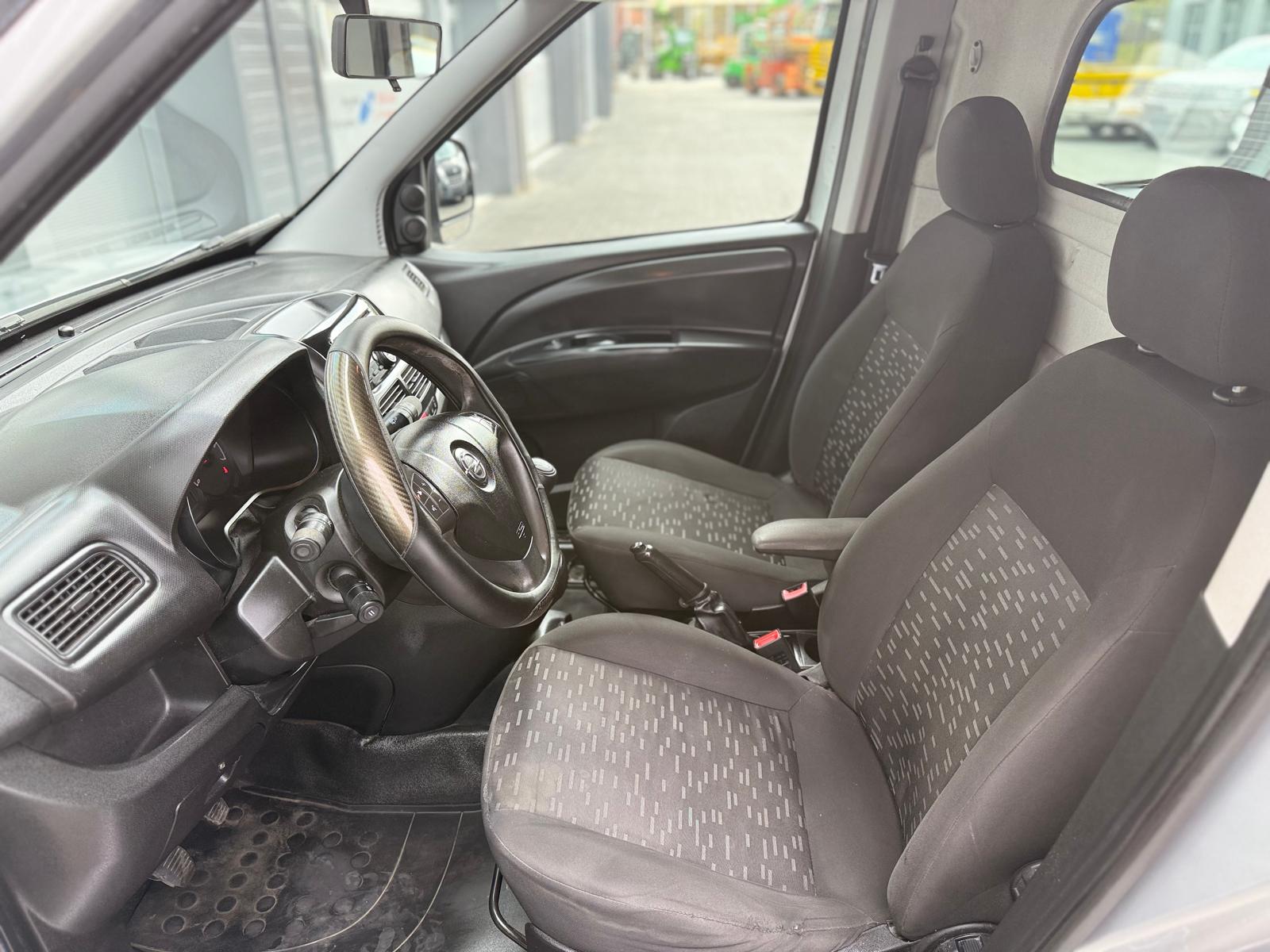 OPEL Combo 1.4 CNG Turbo ecoFLEX 2.4 L1H1-image-8