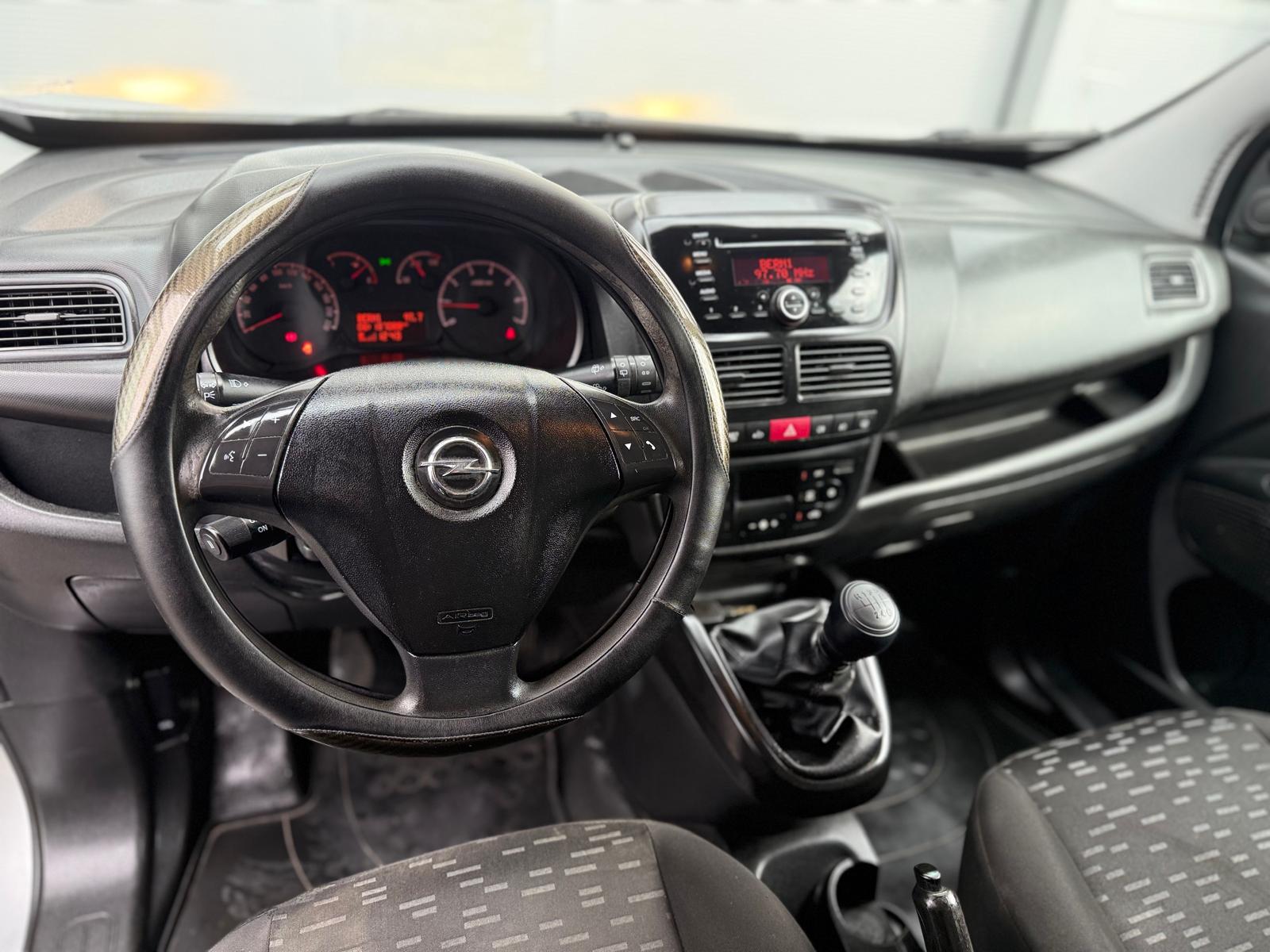 OPEL Combo 1.4 CNG Turbo ecoFLEX 2.4 L1H1-image-9