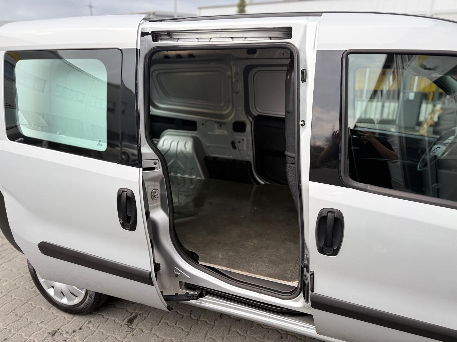 OPEL Combo 1.4 CNG Turbo ecoFLEX 2.4 L1H1-image-14