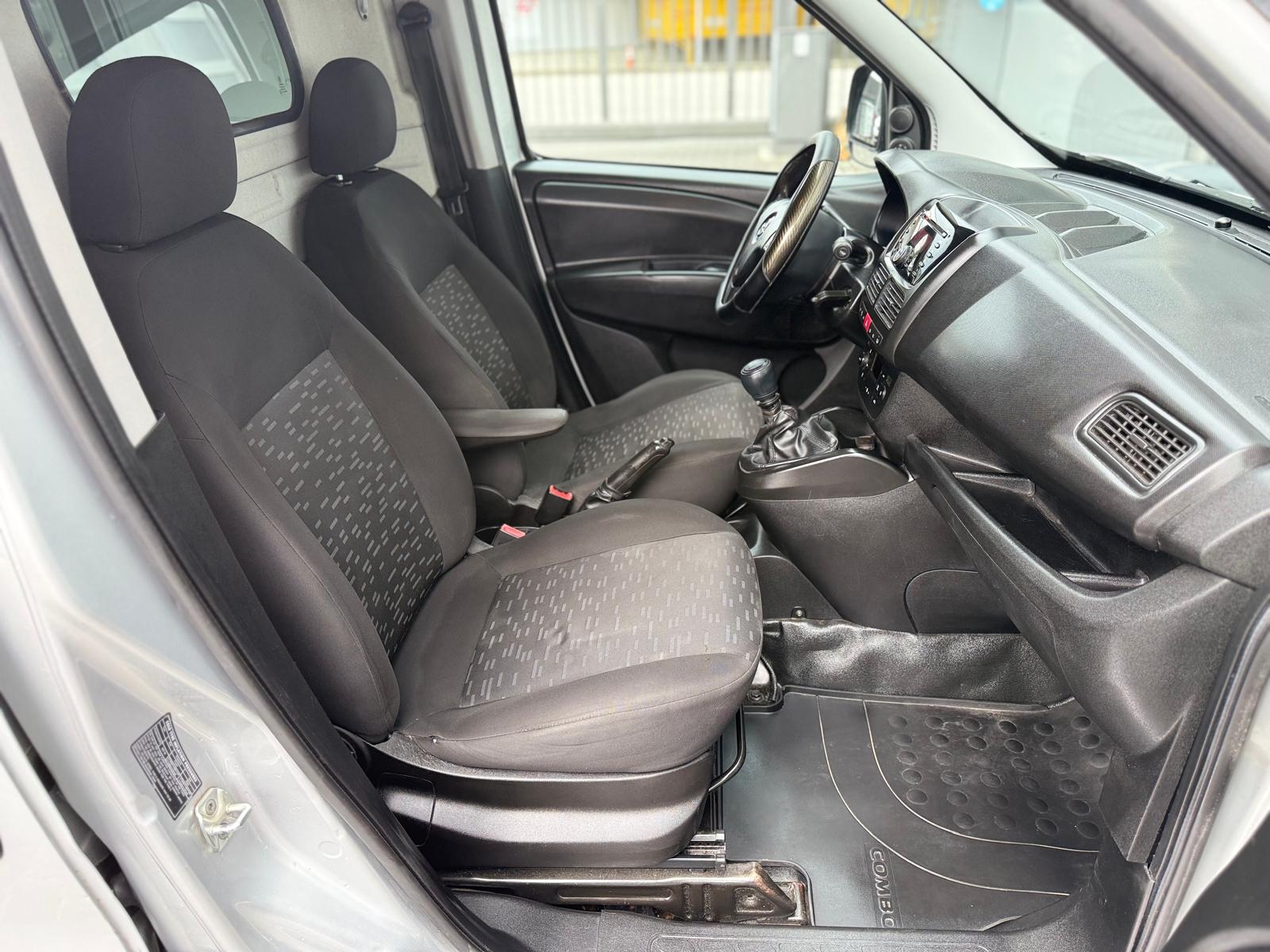 OPEL Combo 1.4 CNG Turbo ecoFLEX 2.4 L1H1-image-13