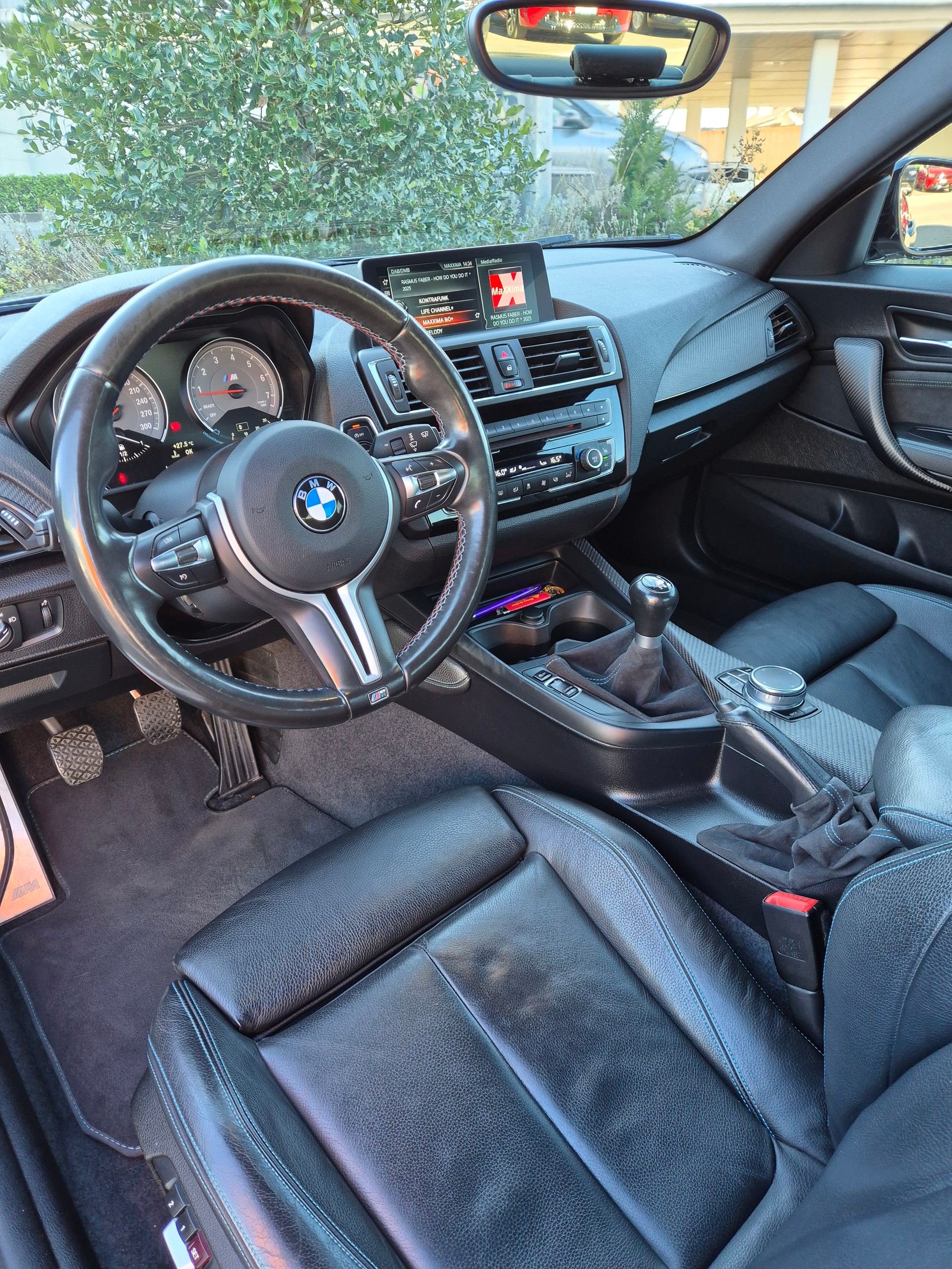 BMW M2 - gepflegtes und schönes CH-Fahrzeug - wurde im Winter nicht gefahren - Nichtraucher-image-8