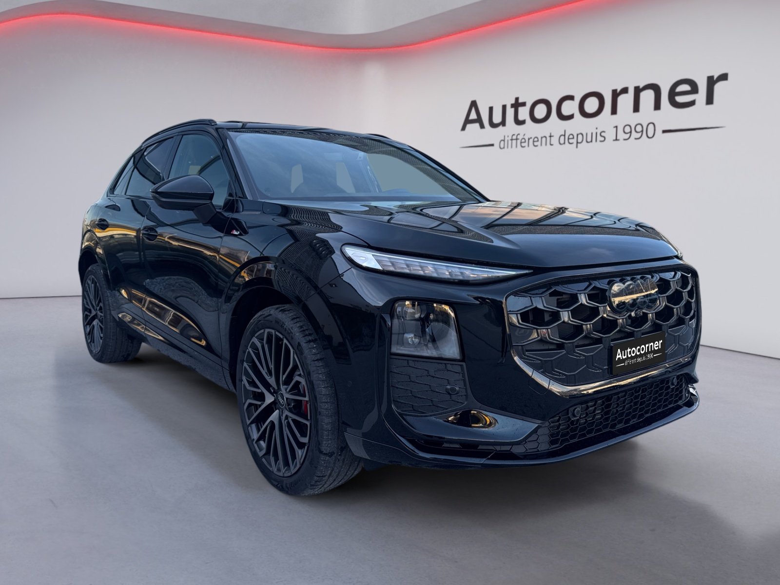 AUDI Q3 SUV TFSI quattro 195 kW S tronic-image-0