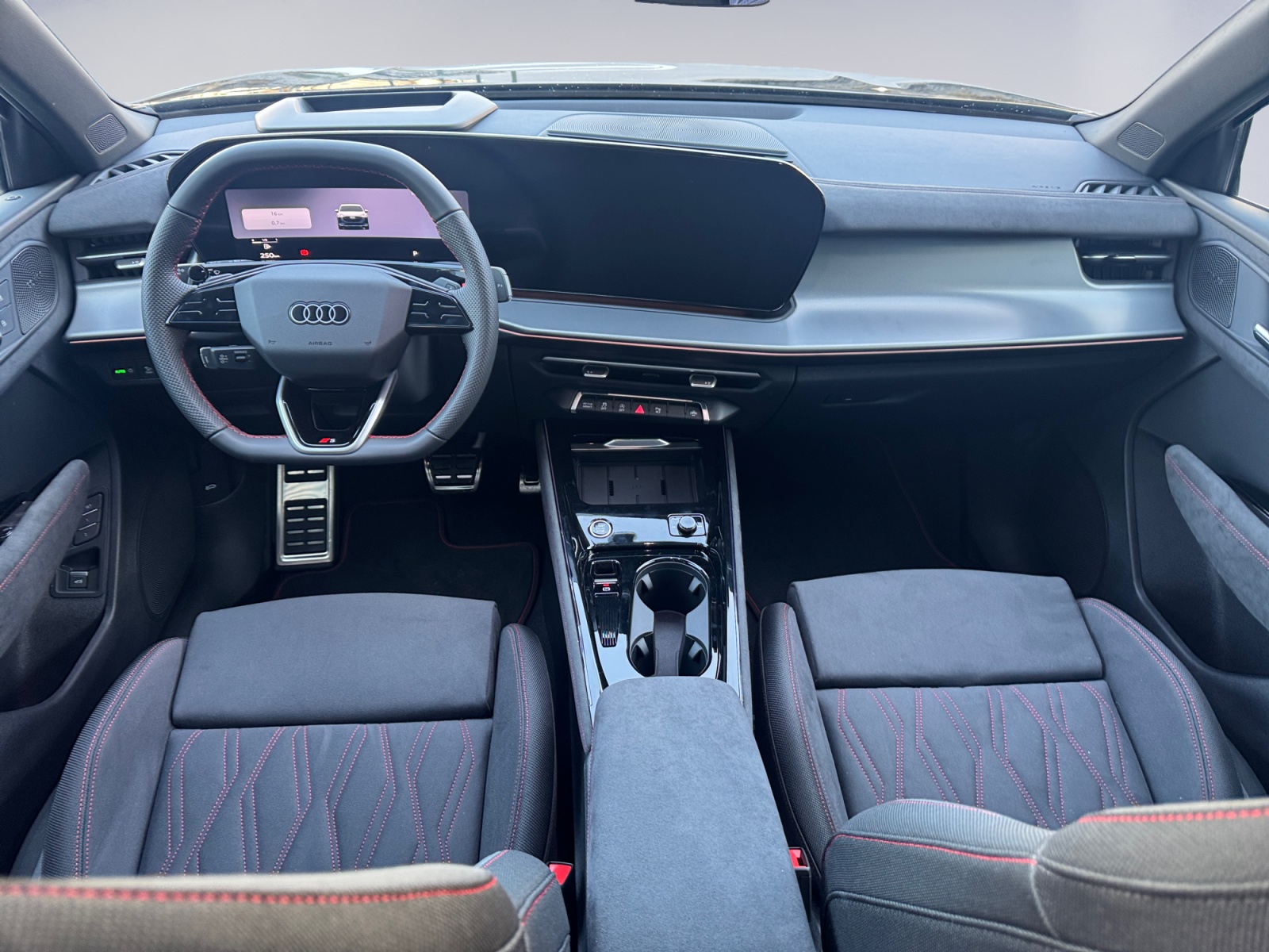 AUDI Q3 SUV TFSI quattro 195 kW S tronic-image-9