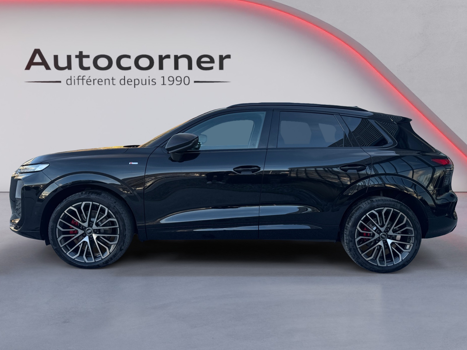 AUDI Q3 SUV TFSI quattro 195 kW S tronic-image-1