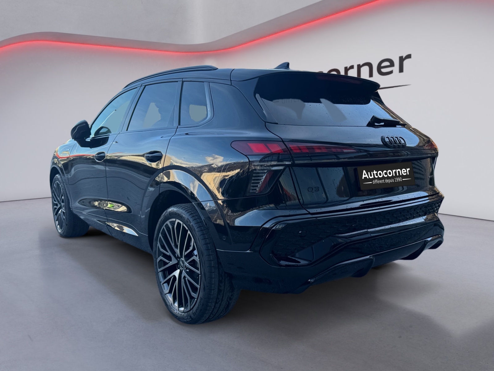 AUDI Q3 SUV TFSI quattro 195 kW S tronic-image-2