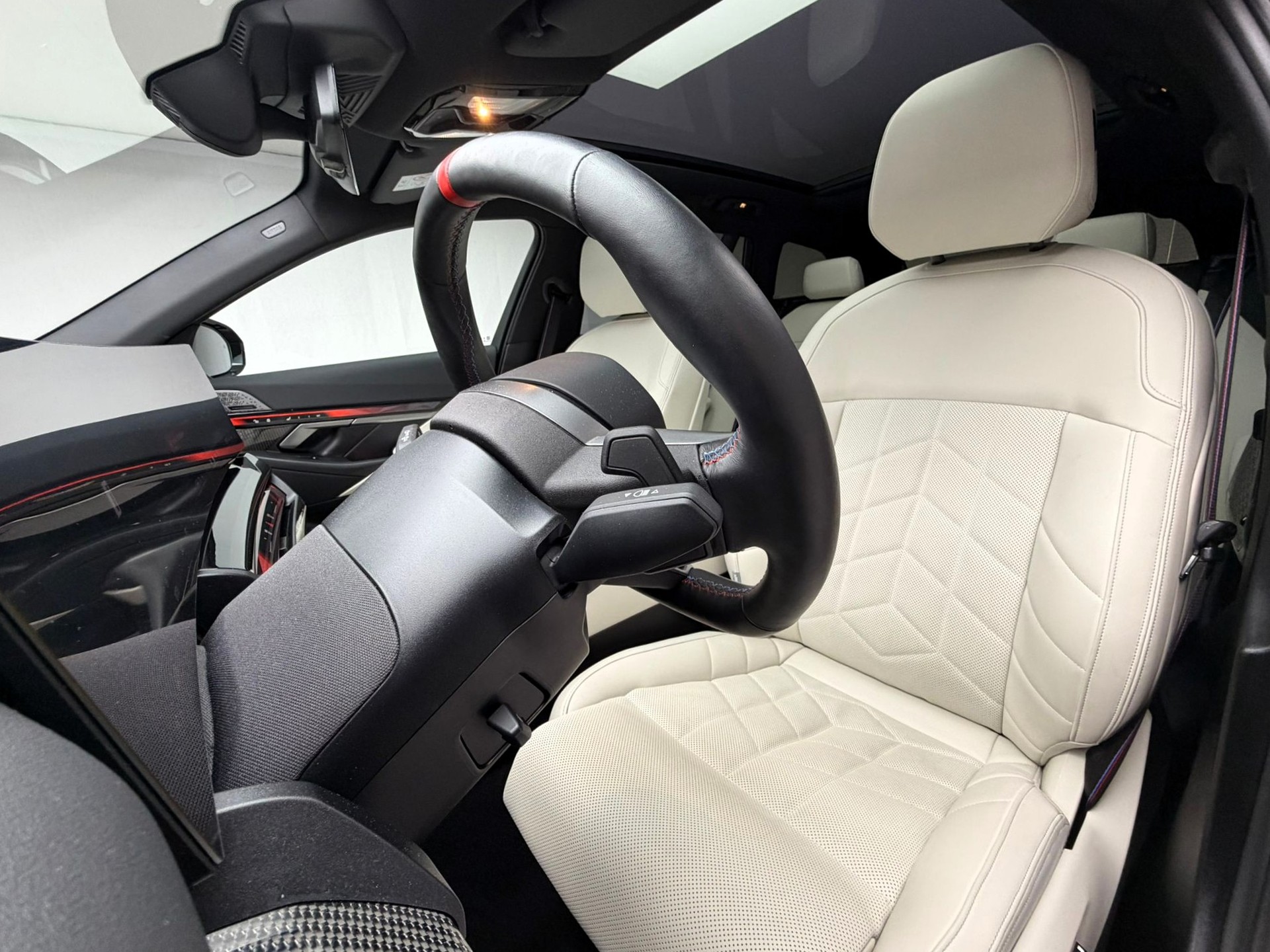 BMW i5 M60 Touring M Sport Pro-image-16