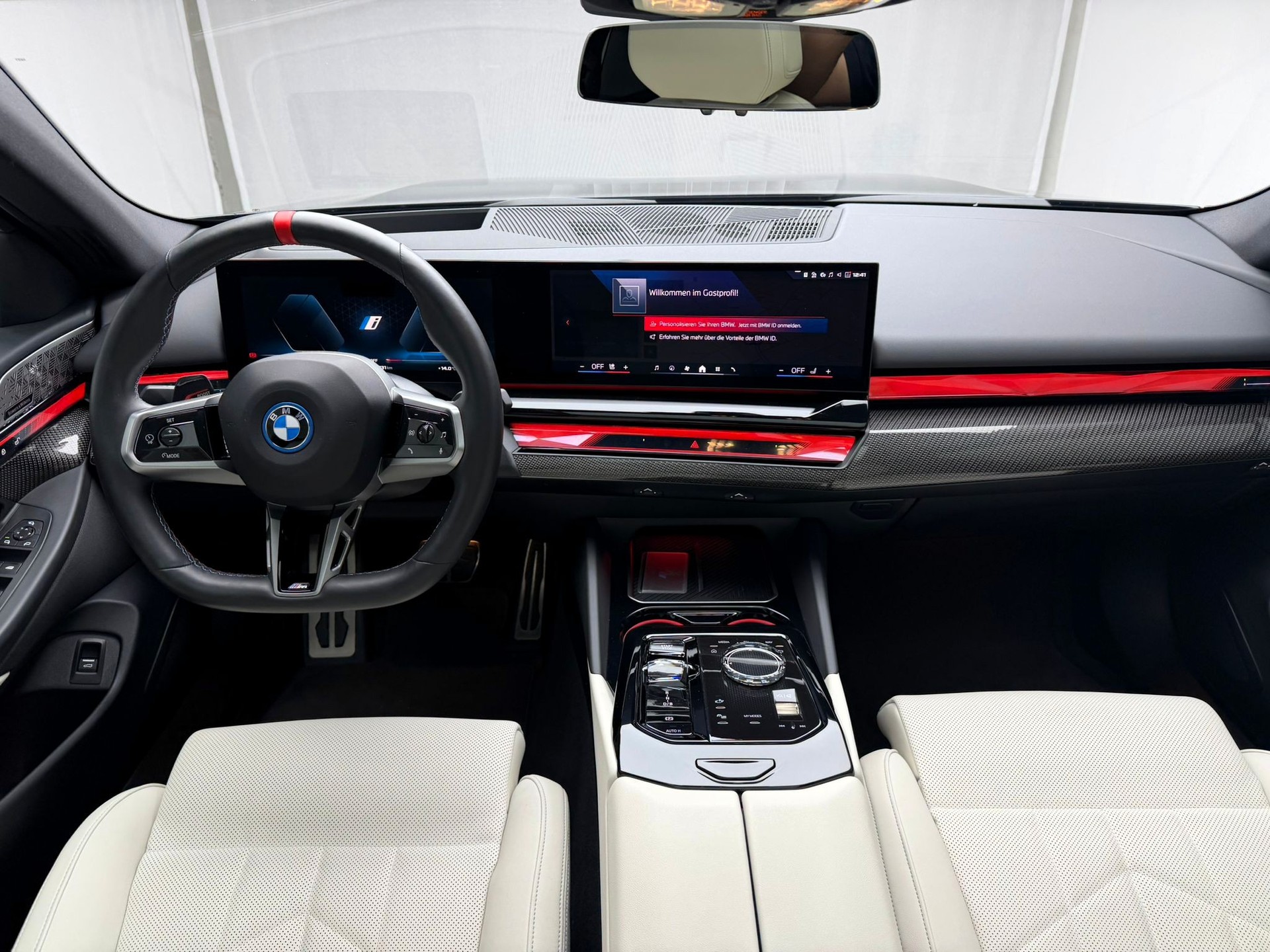 BMW i5 M60 Touring M Sport Pro-image-18