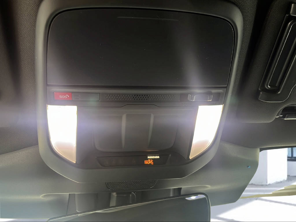 SUBARU Forester Station 2.0i e-Boxer Swiss Plus Model 2026-image-29