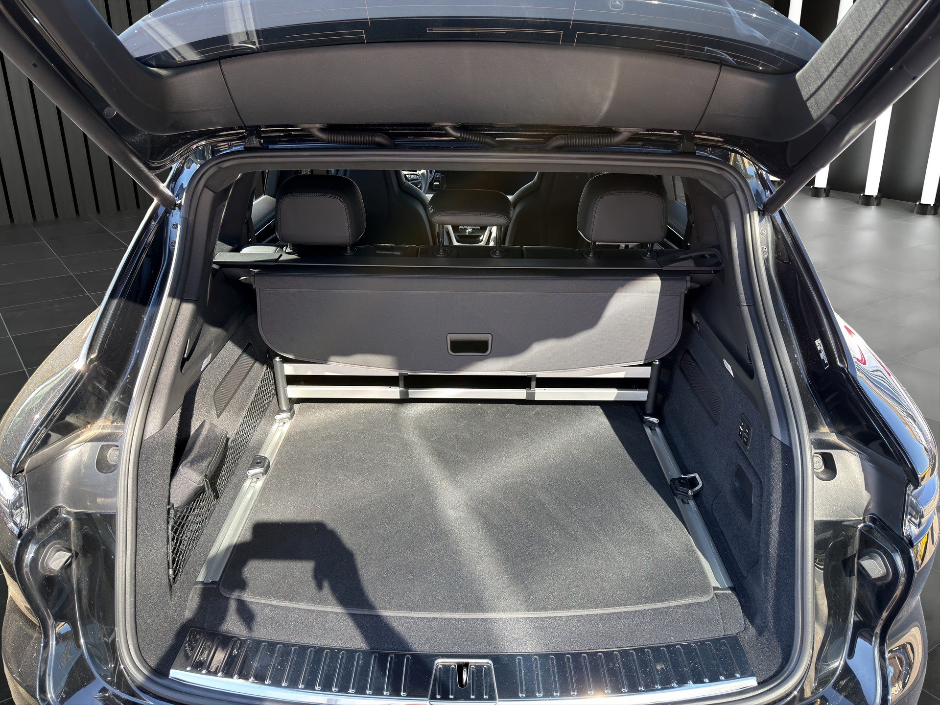 PORSCHE Cayenne Turbo E-Hybrid-image-19