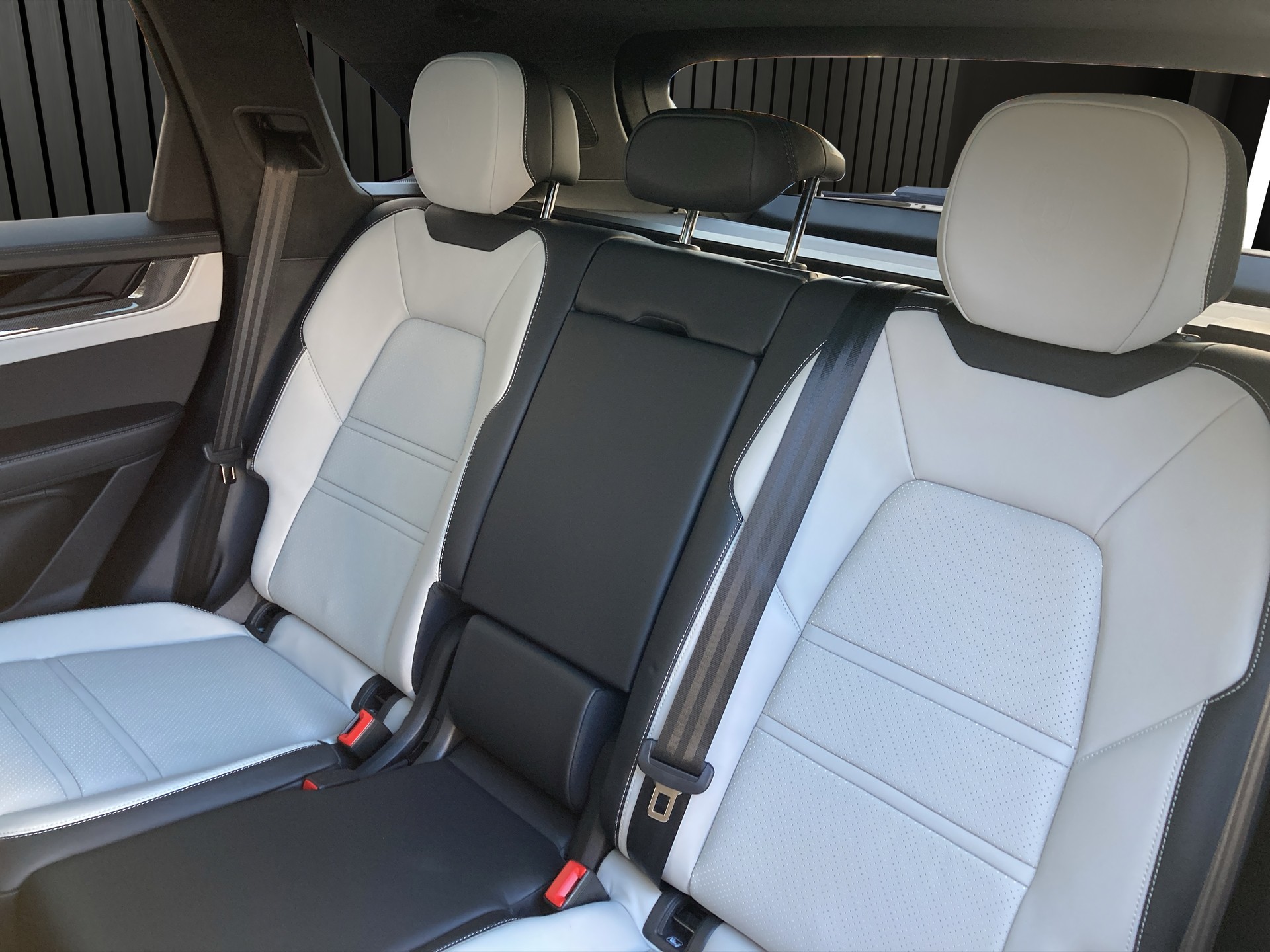 PORSCHE Cayenne Turbo E-Hybrid-image-13