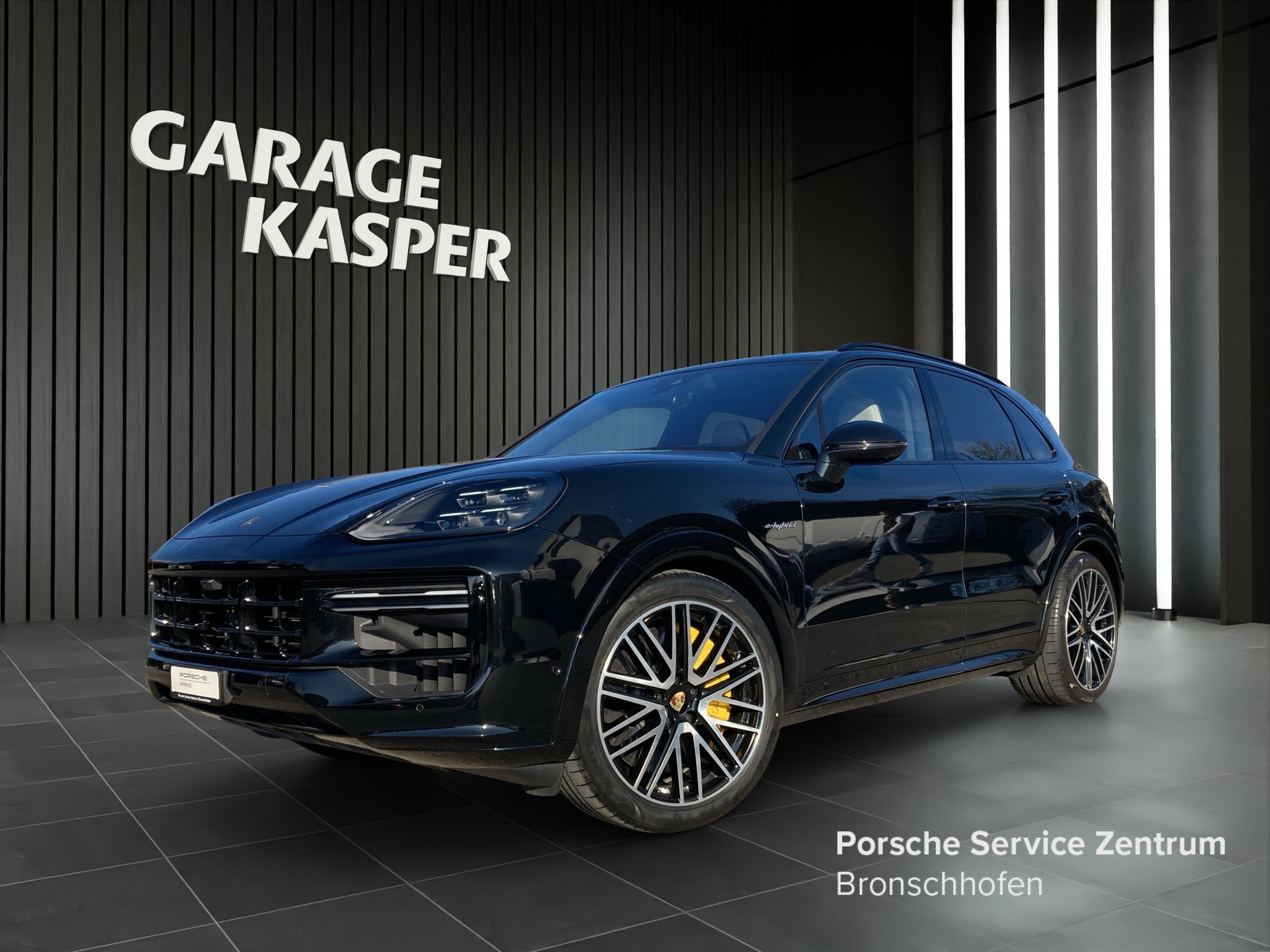 PORSCHE Cayenne 4.0 V8 Turbo E-Hybrid-image-0