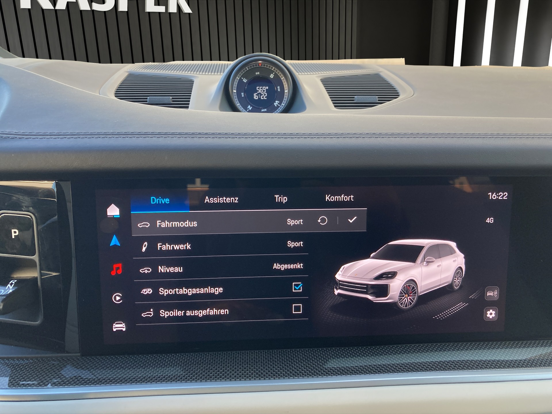PORSCHE Cayenne Turbo E-Hybrid-image-15