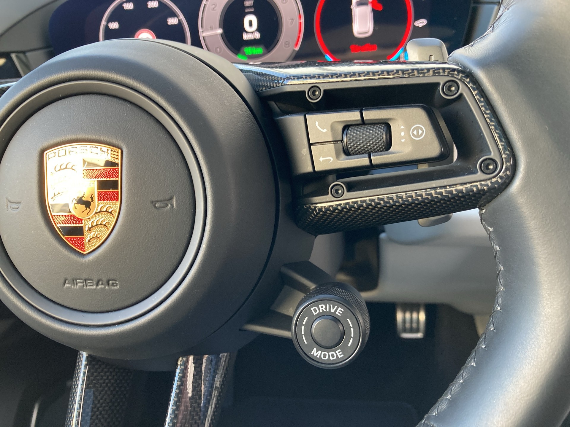 PORSCHE Cayenne Turbo E-Hybrid-image-21