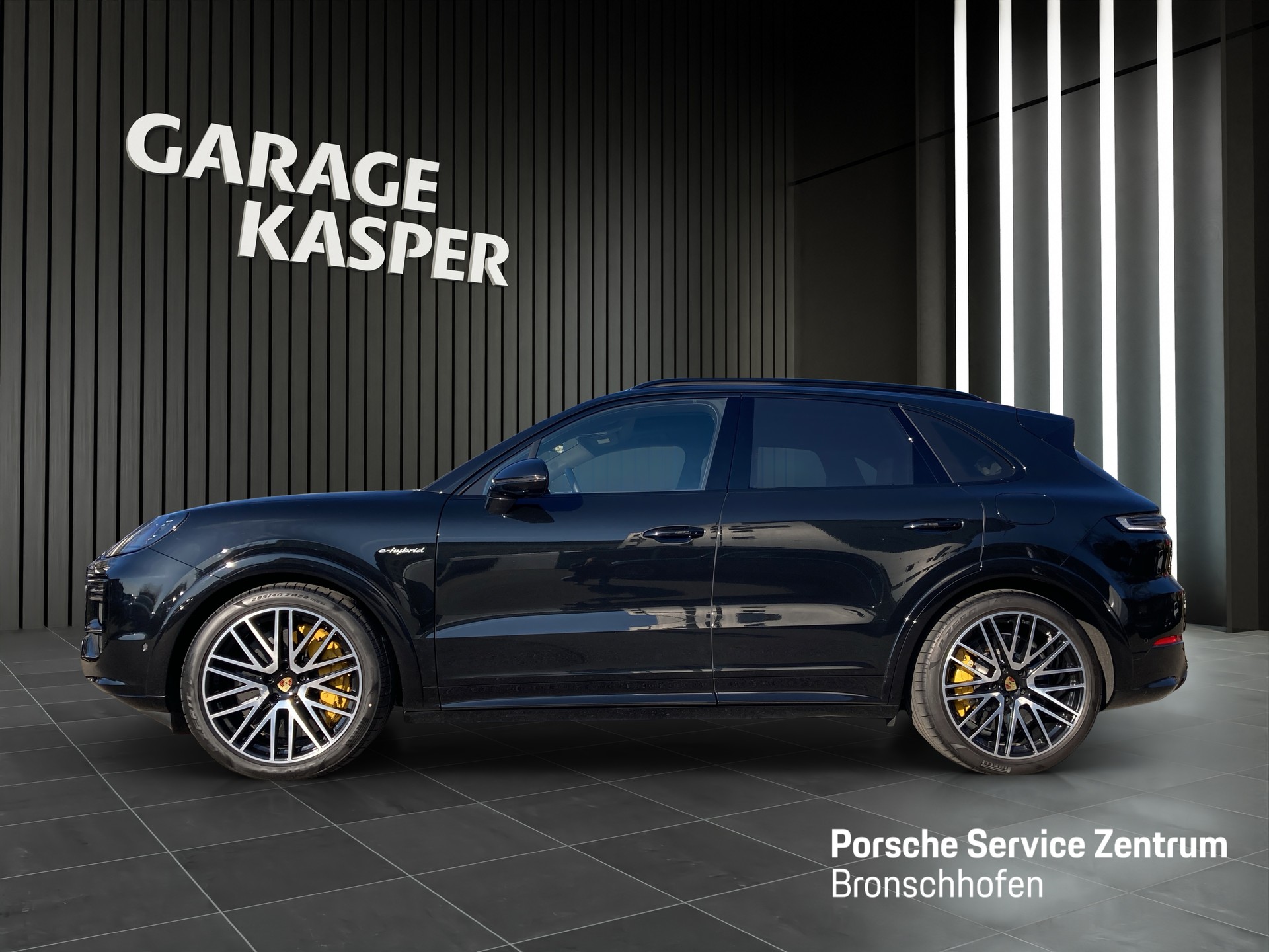 PORSCHE Cayenne Turbo E-Hybrid-image-1