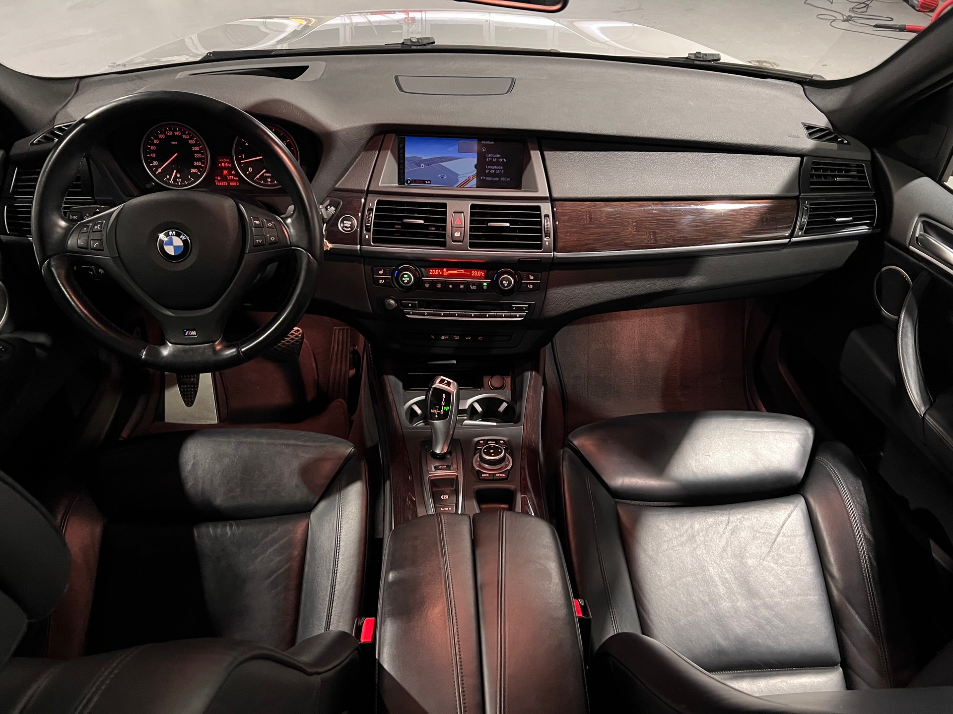 BMW X5 xDrive 50i Steptronic-image-9