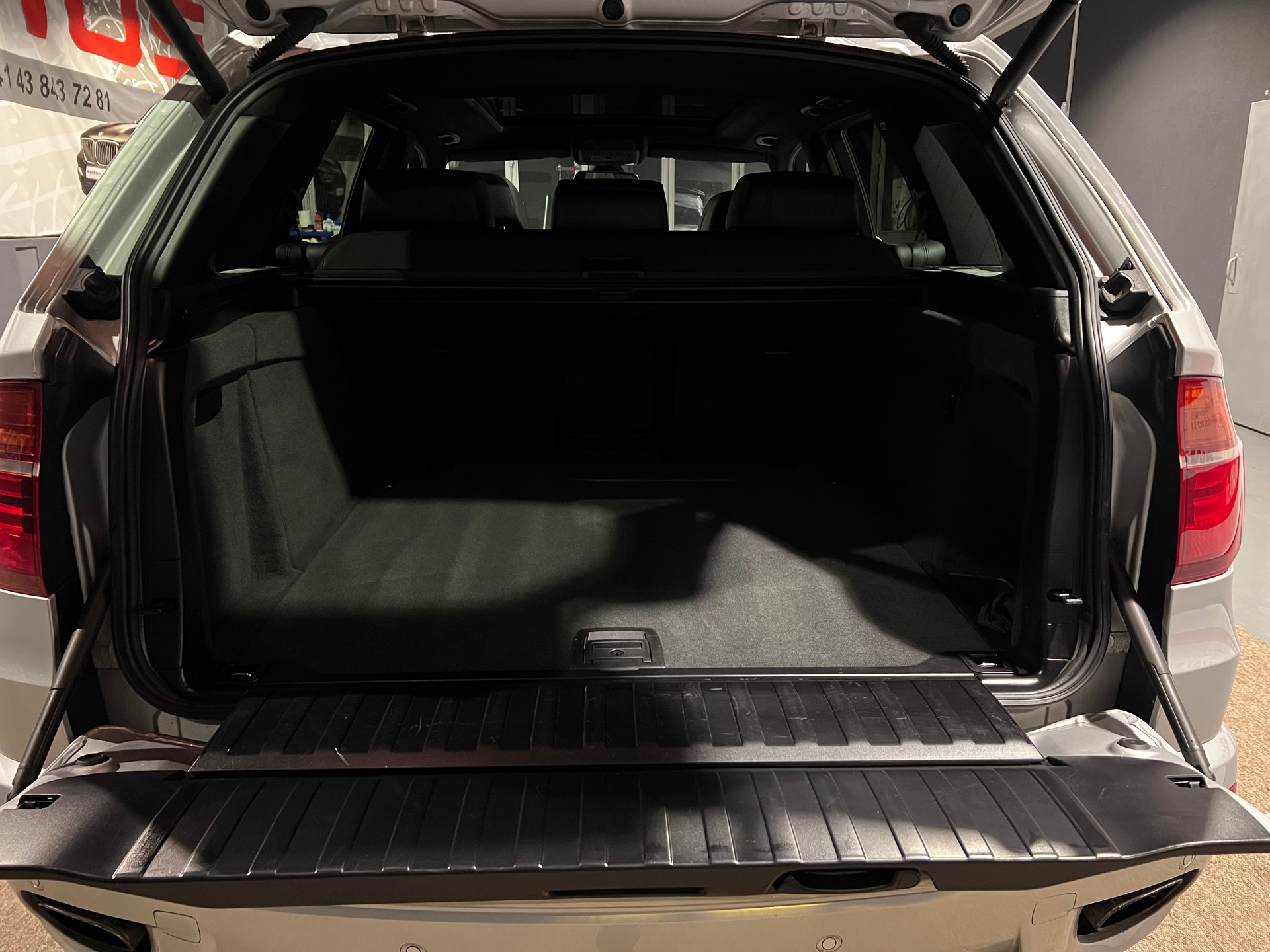 BMW X5 xDrive 50i Steptronic-image-4