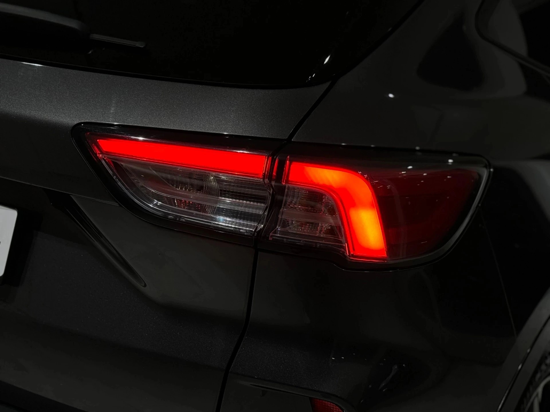FORD Kuga 2.0 EcoBlue Hybrid ST-Line X 2WD-image-13