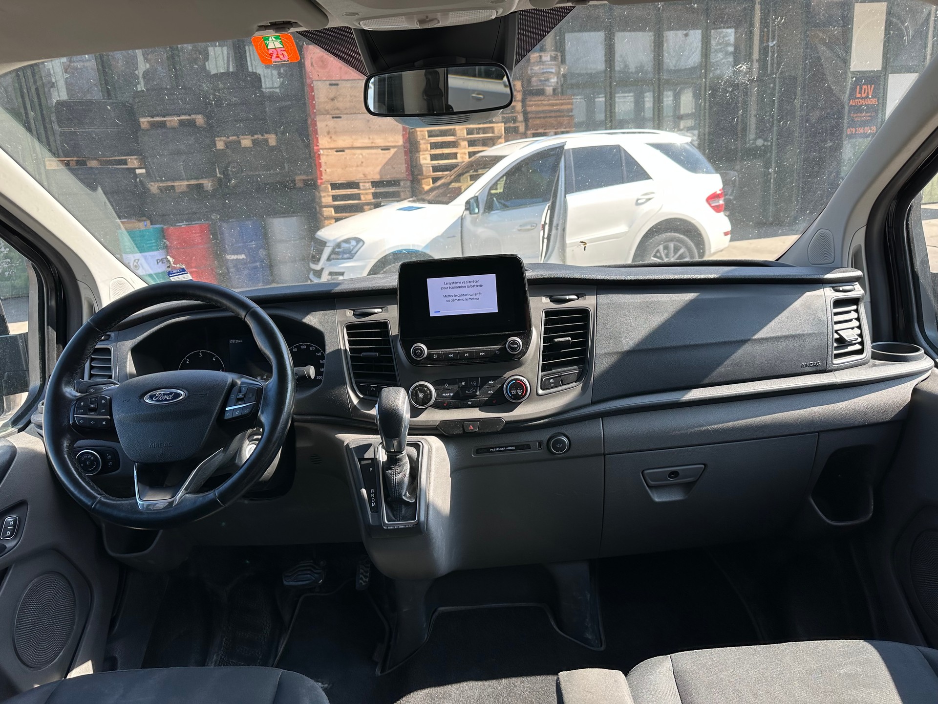 FORD Transit Custom 320 L2H1 Trend A-image-8