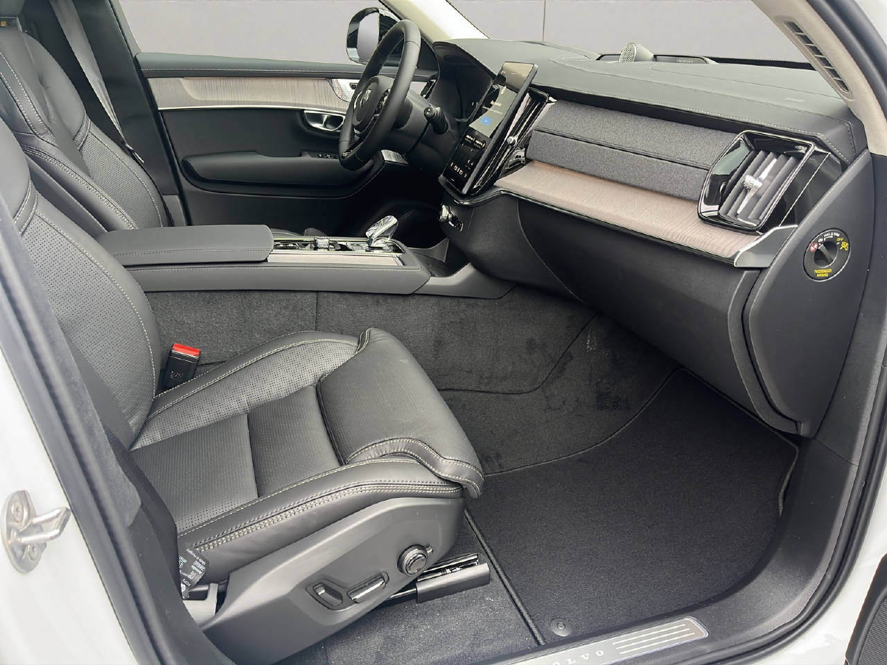 VOLVO XC90 2.0 T8 TE Ultra Dark eAWD XCLUSIVE-image-12