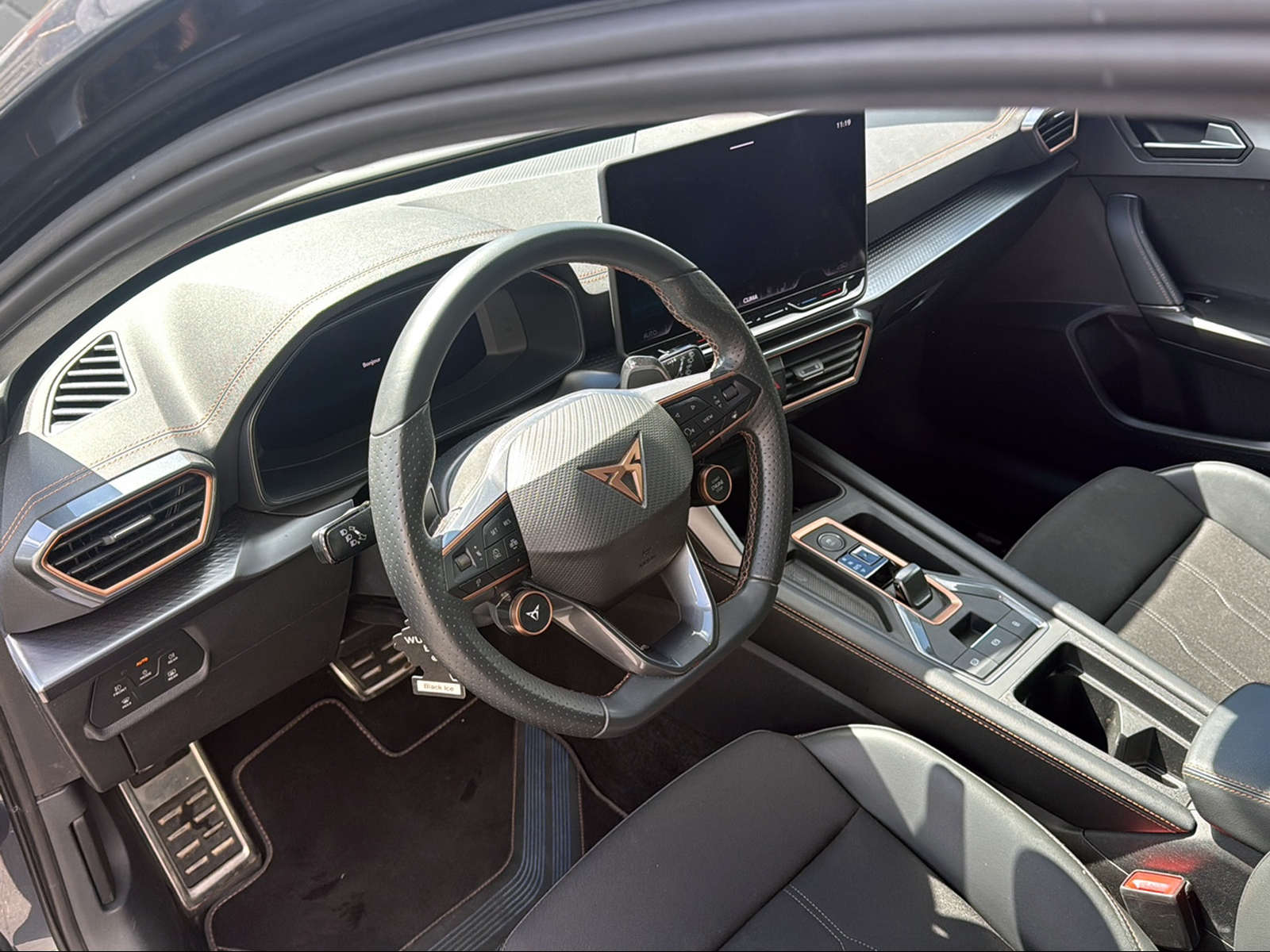 CUPRA LEON 1.5 TSI DSG-image-11