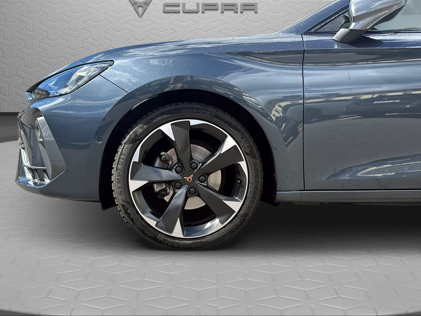CUPRA LEON 1.5 TSI DSG-image-8