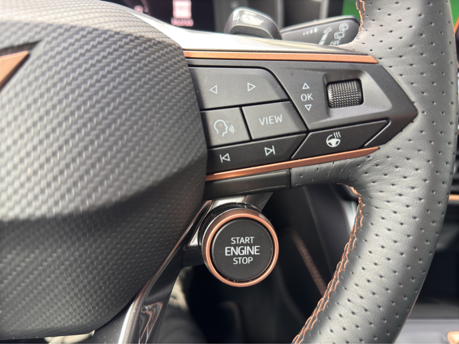 CUPRA Formentor 1.5 eTSI DSG-image-9