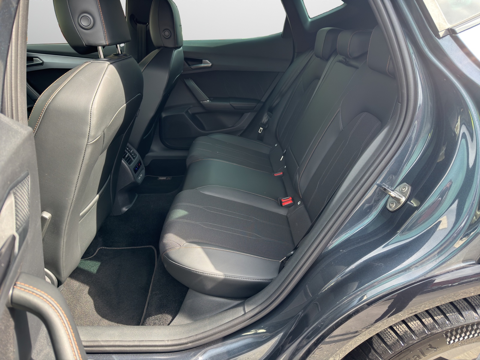 CUPRA Formentor 1.5 eTSI DSG-image-5