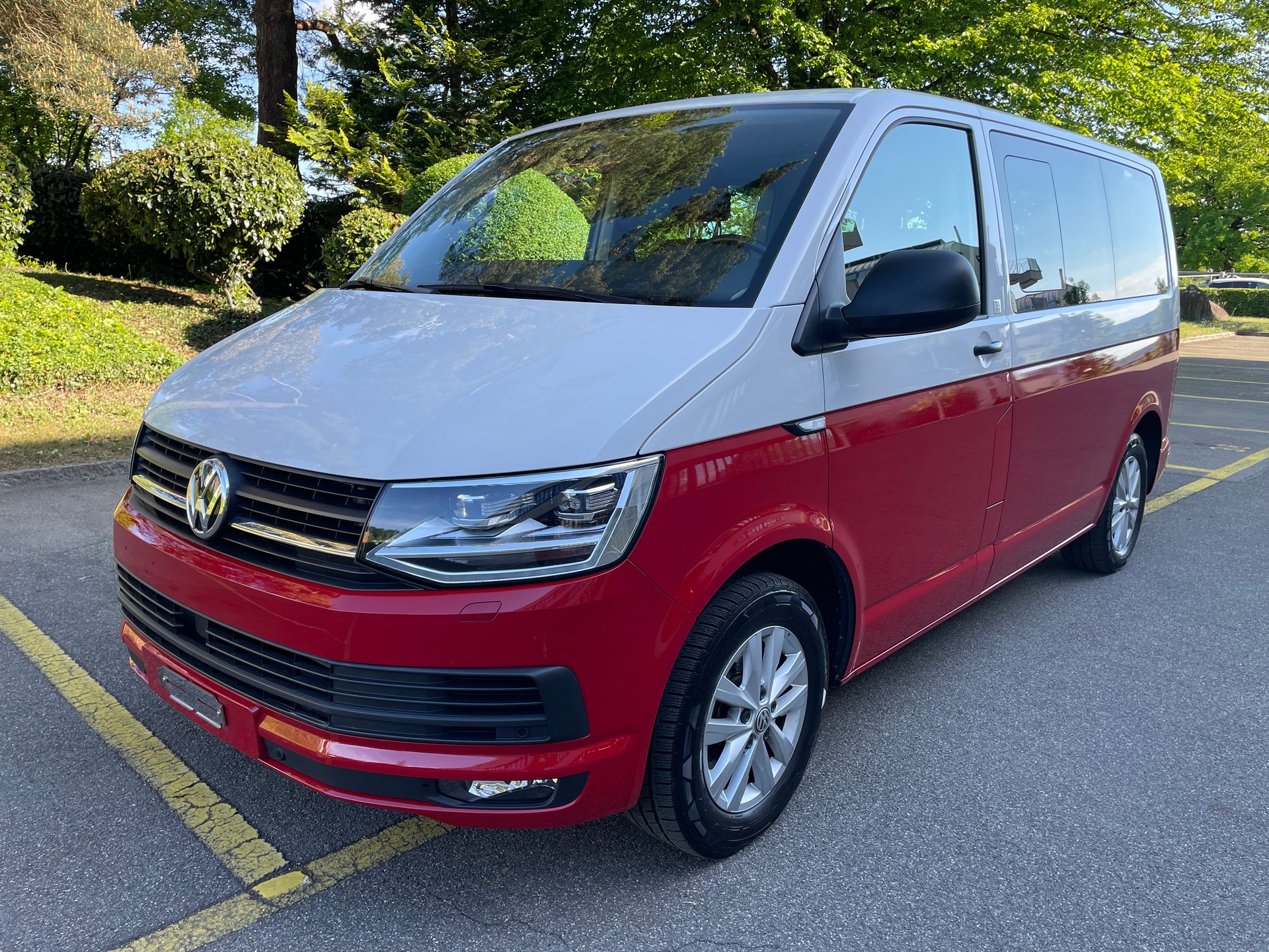 VW T6 Multivan 2.0 TDI Liberty Edition DSG-image-3