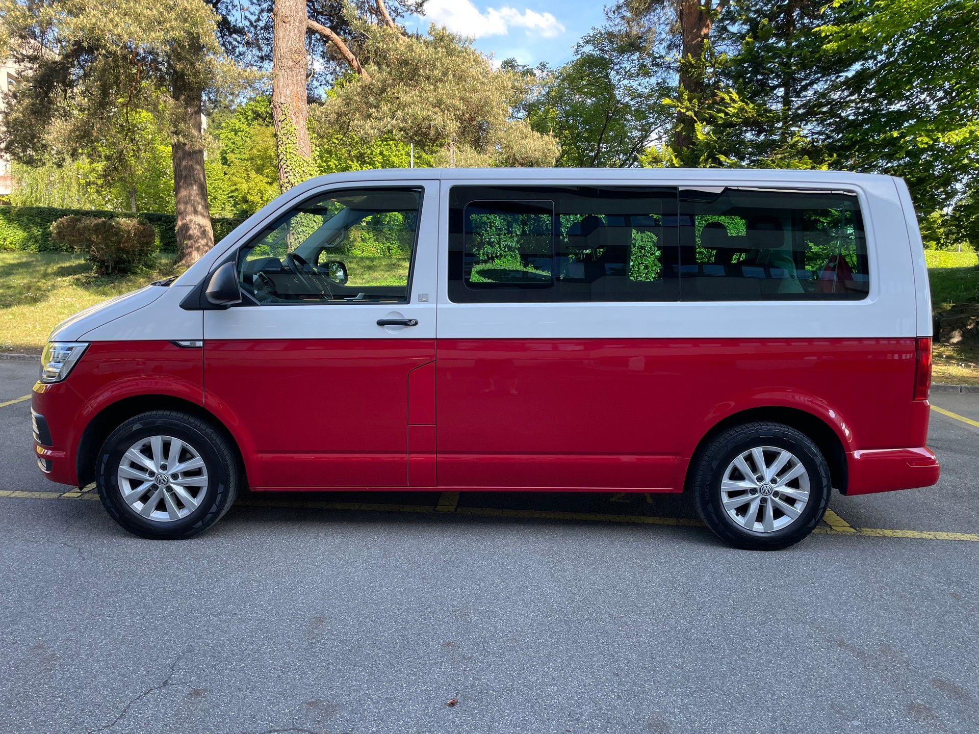 VW T6 Multivan 2.0 TDI Liberty Edition DSG-image-4