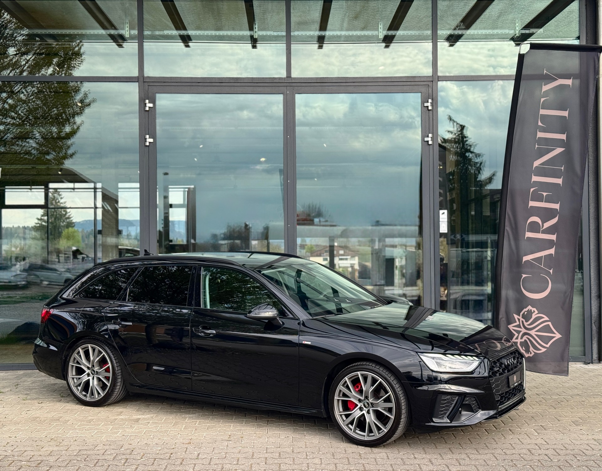 AUDI A4 Avant 40 TDI S line quattro S-tronic *RESERVIERT*