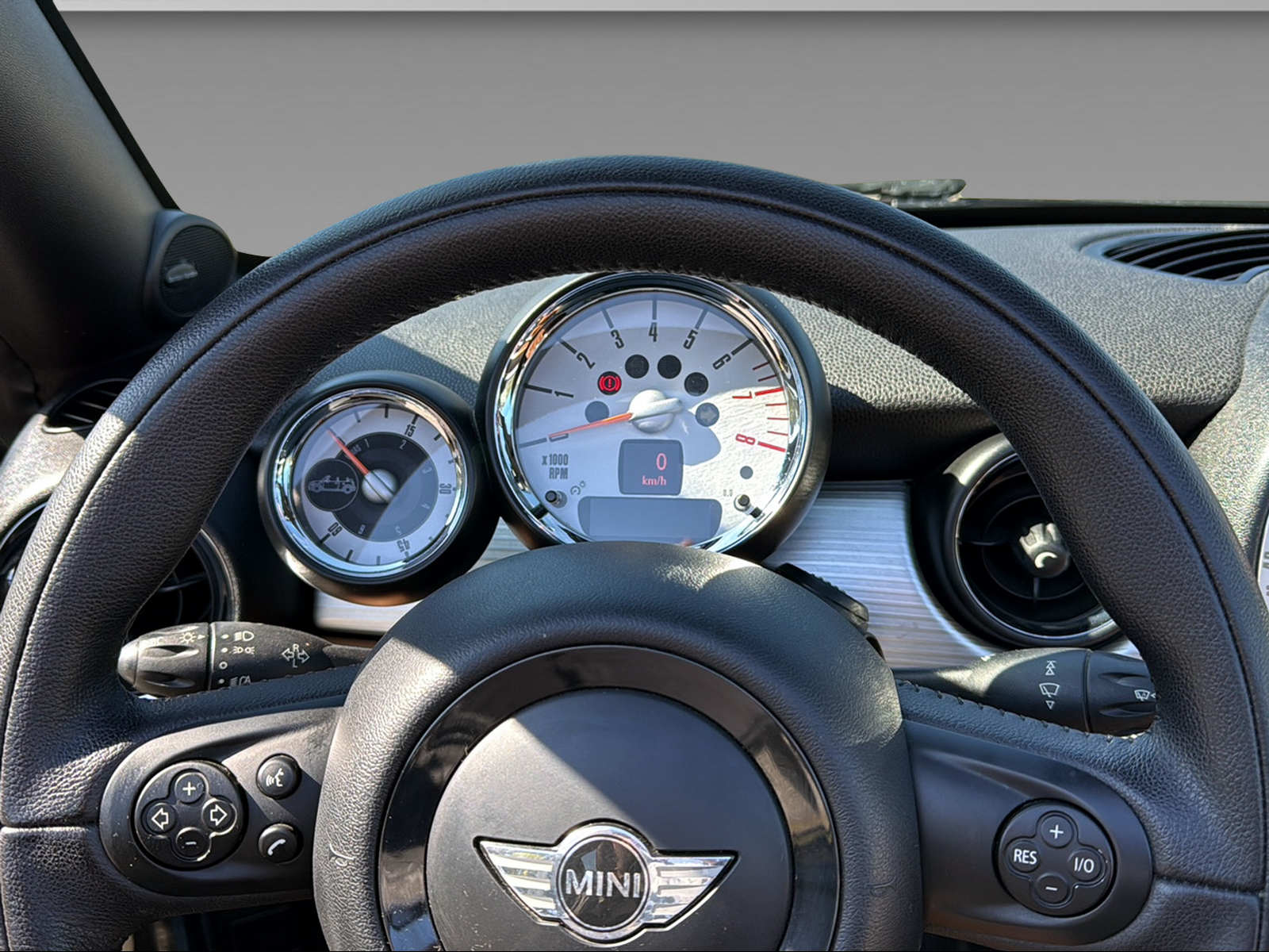 MINI Roadster R59 1.6i Cooper S-image-16