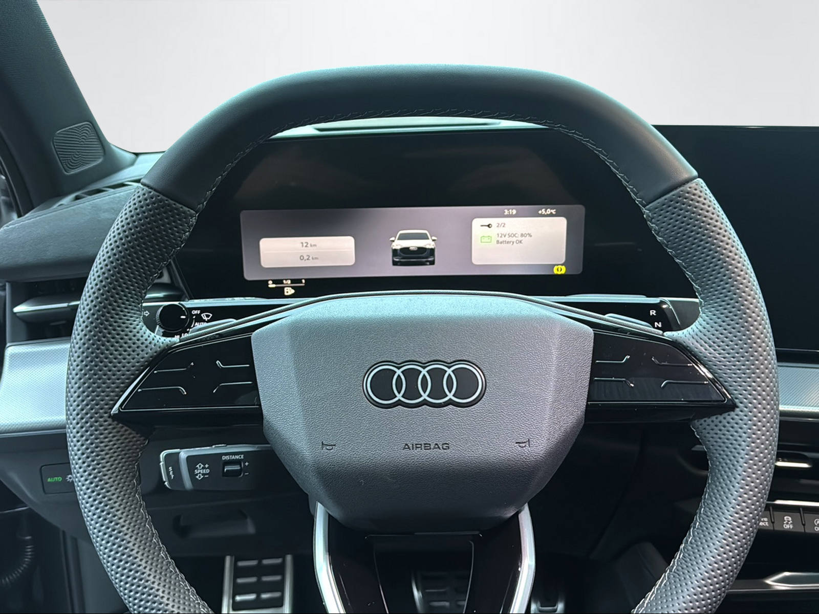 AUDI Q3 Sportback 2.0 TFSI S line S-Tronic-image-11