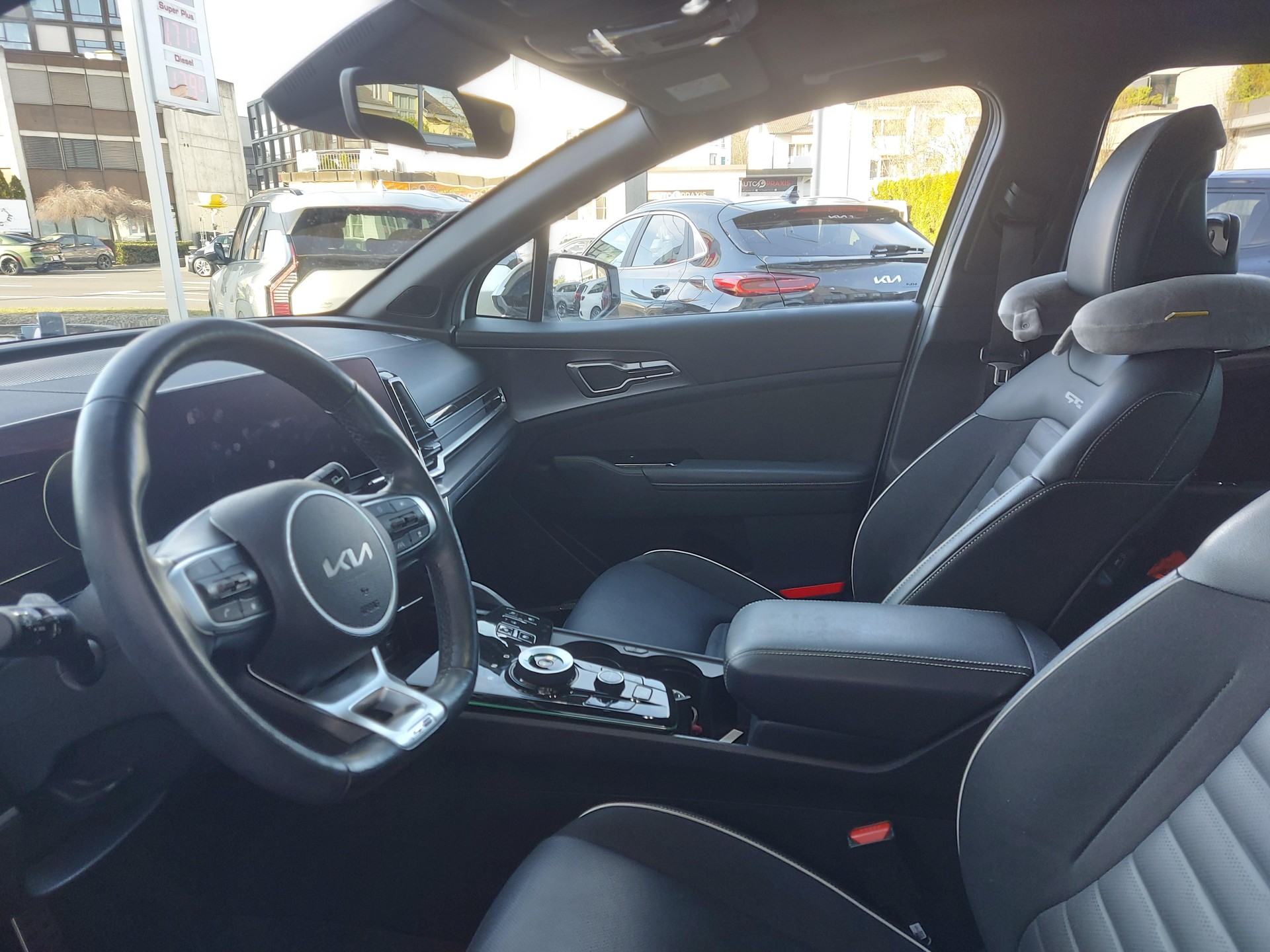 KIA Sportage 1.6 T-GDi PHEV GT-Line-image-12