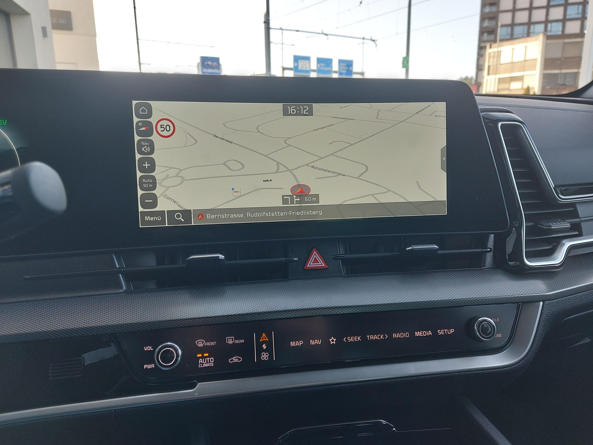 KIA Sportage 1.6 T-GDi PHEV GT-Line-image-15
