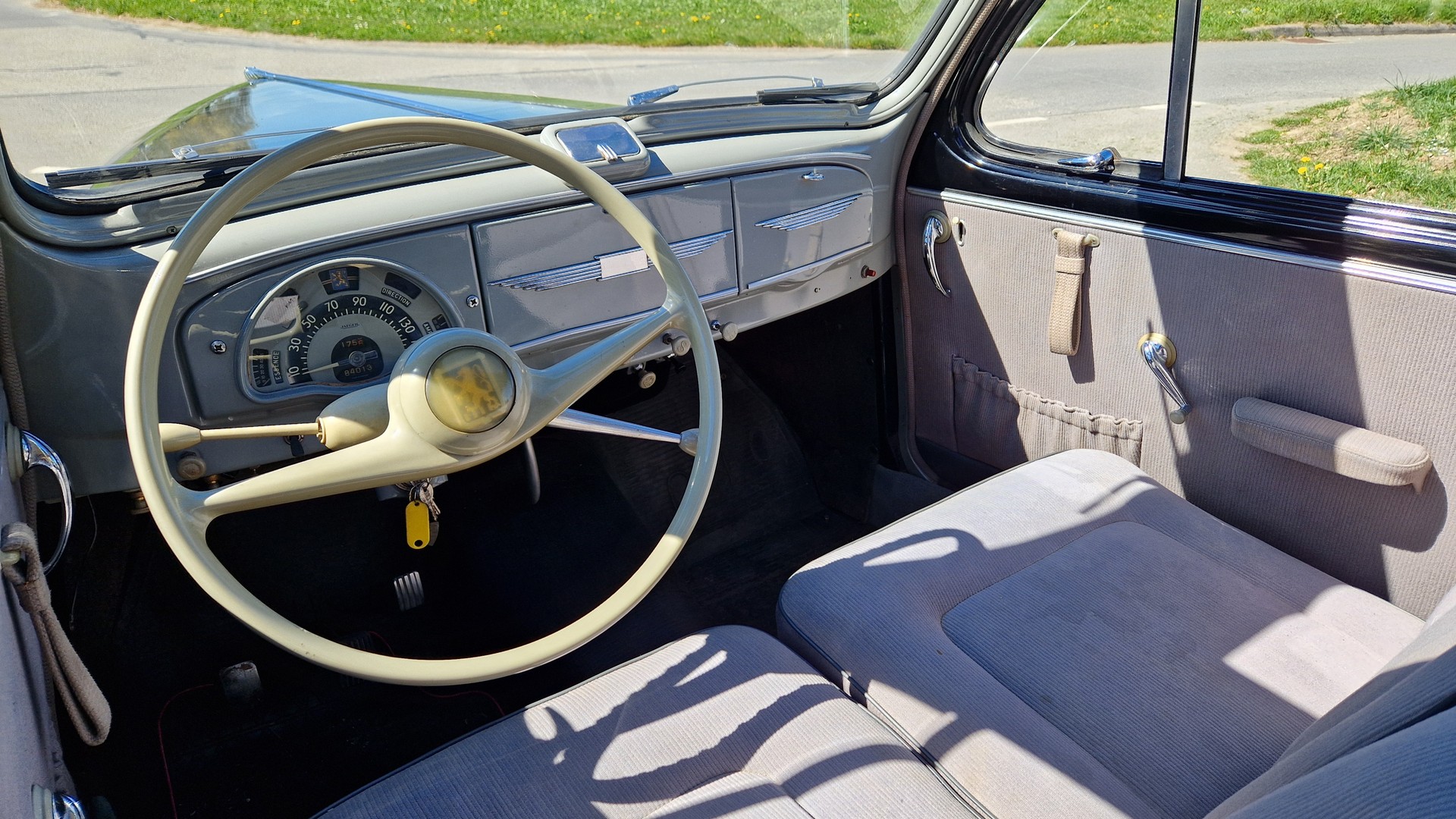 PEUGEOT 203-image-8