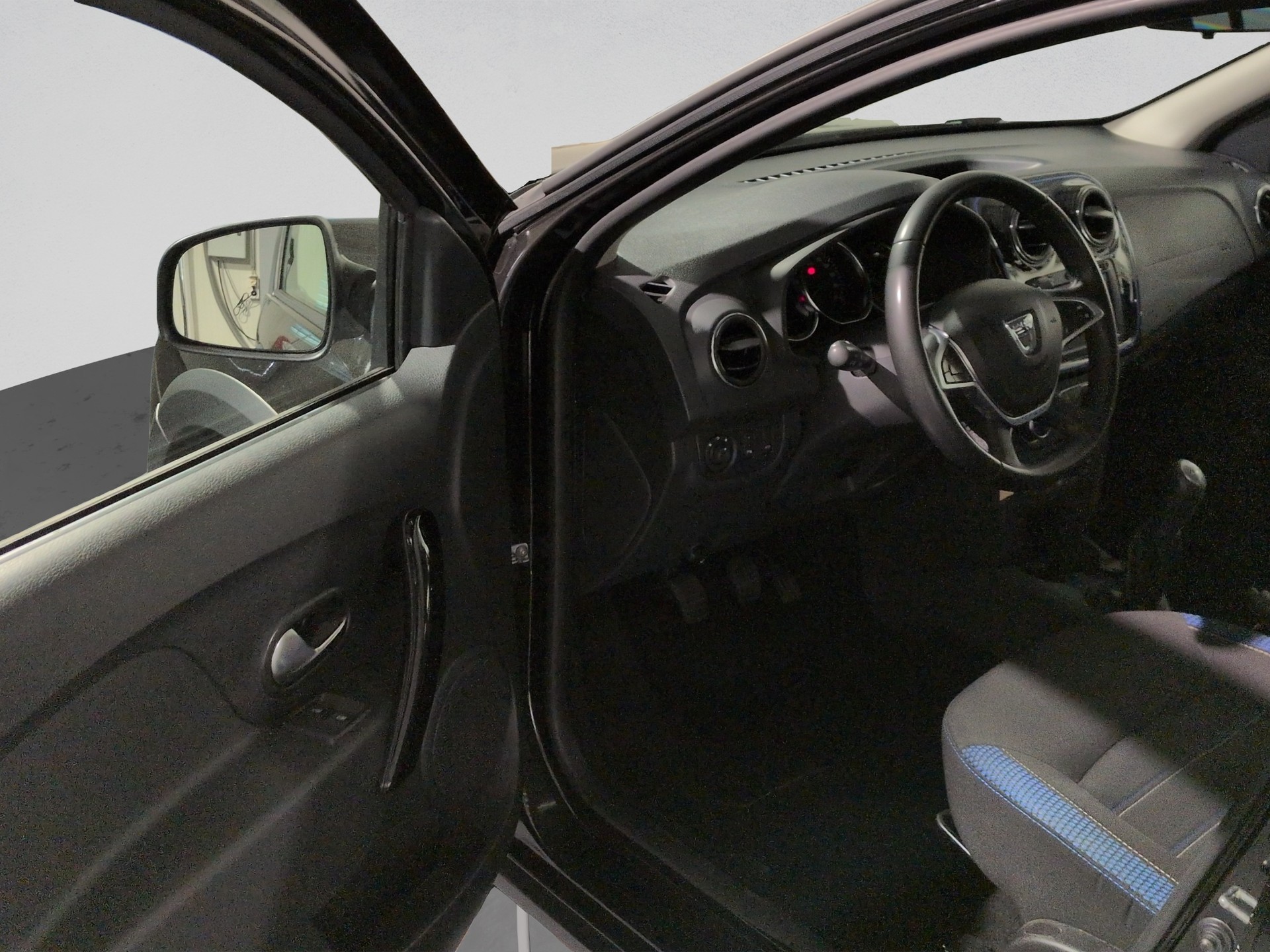 DACIA Sandero TCe 90 Celebration-image-22