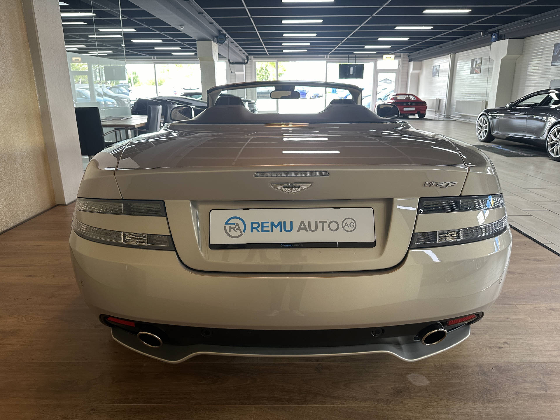 ASTON MARTIN Virage Volante V12 5.9-48 Touchtronic2-image-5
